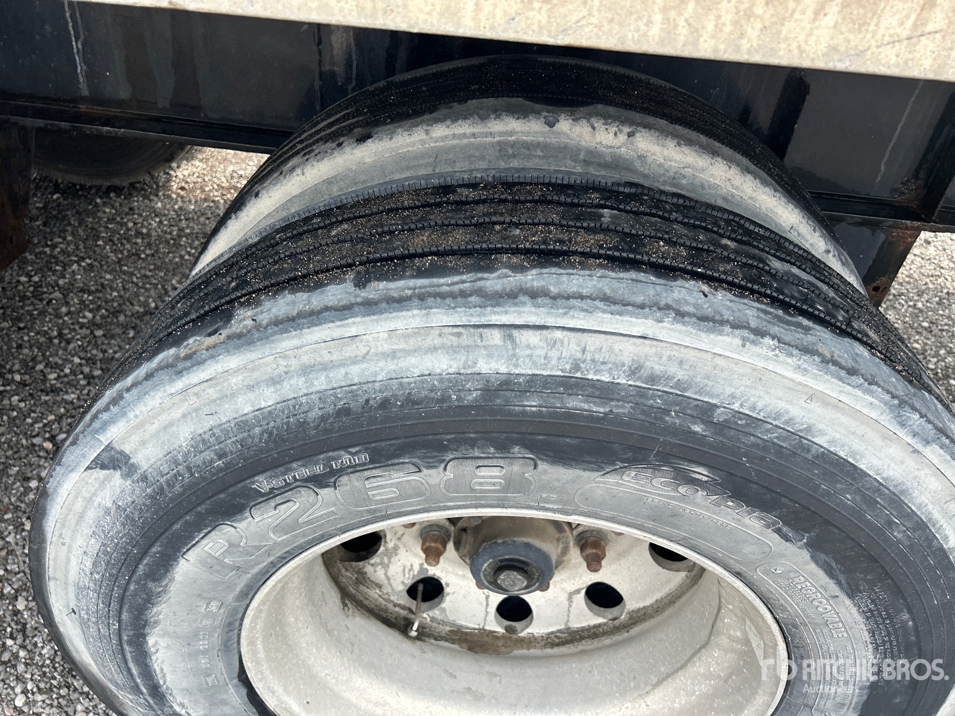 2012 Load King 28 ft Super B-Train Lead