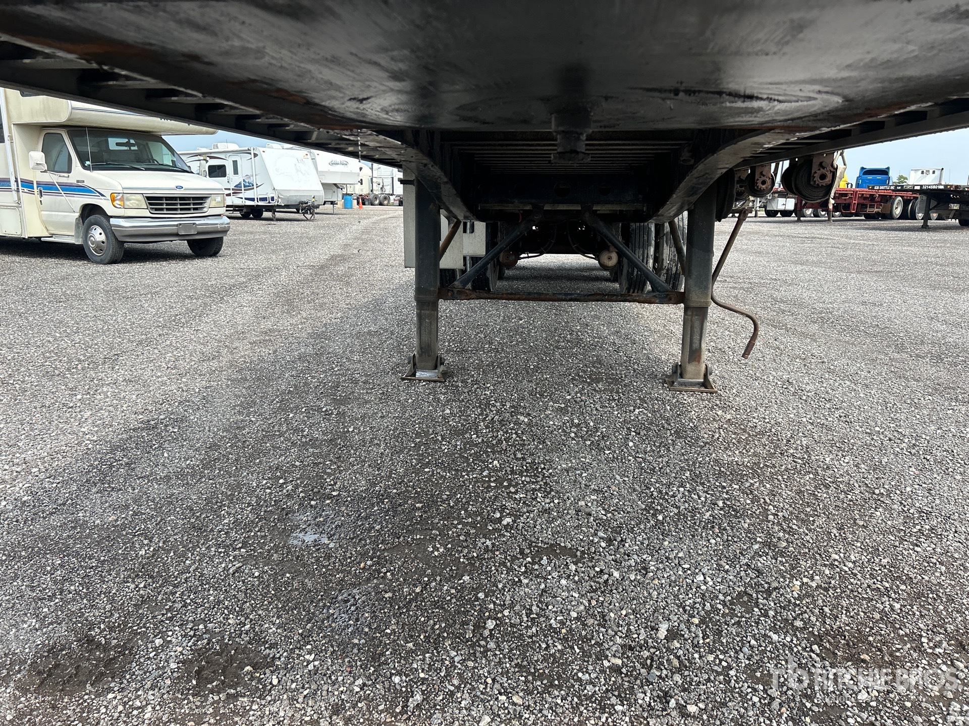 2012 Load King 28 ft Super B-Train Lead