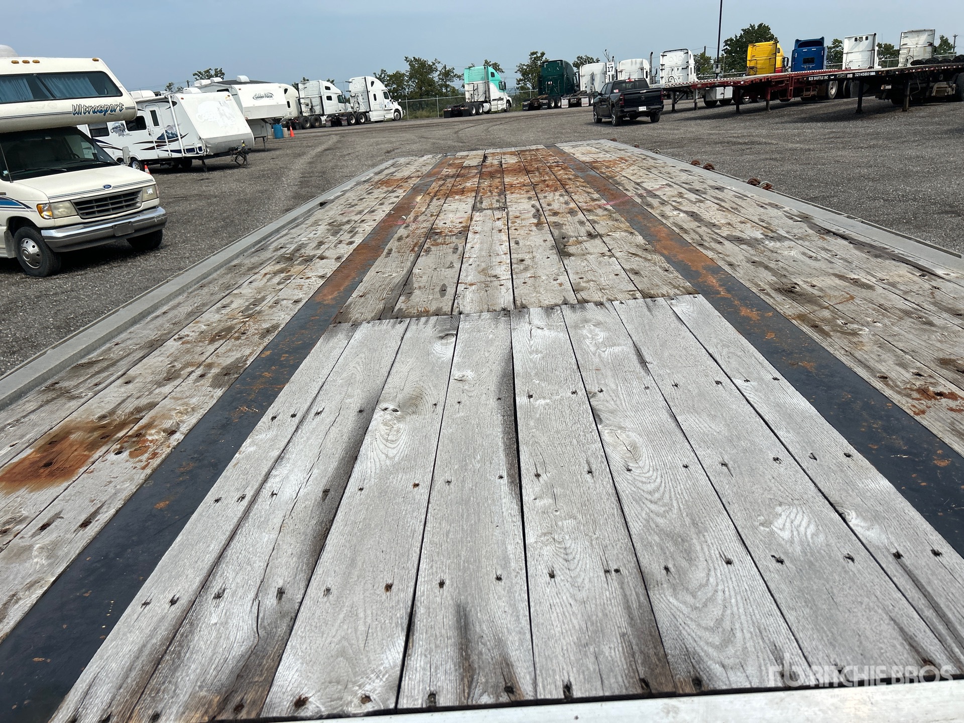 2012 Load King 28 ft Super B-Train Lead