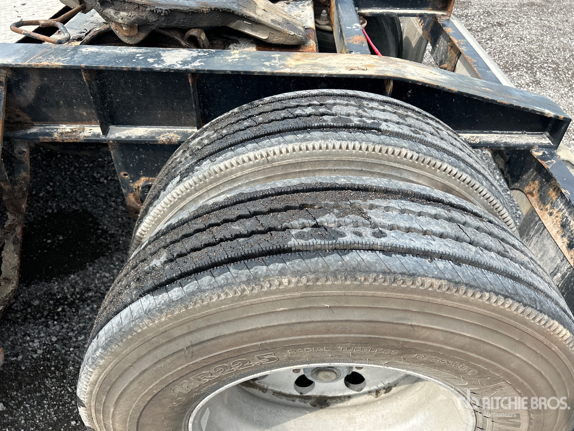 2012 Load King 28 ft Super B-Train Lead