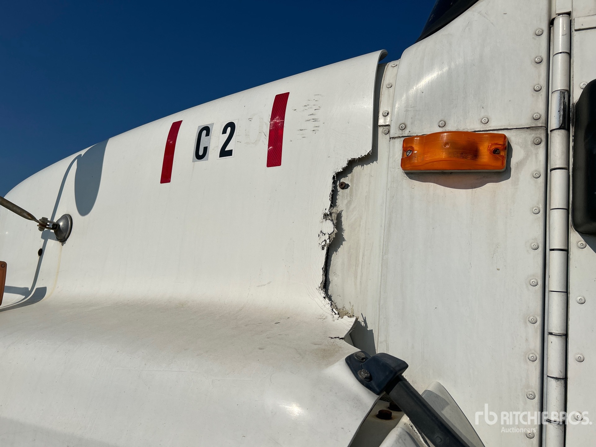 2005 International 5600i