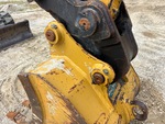 v2 Chassis - Excavator with Pin and Bushings Stick to Bucket