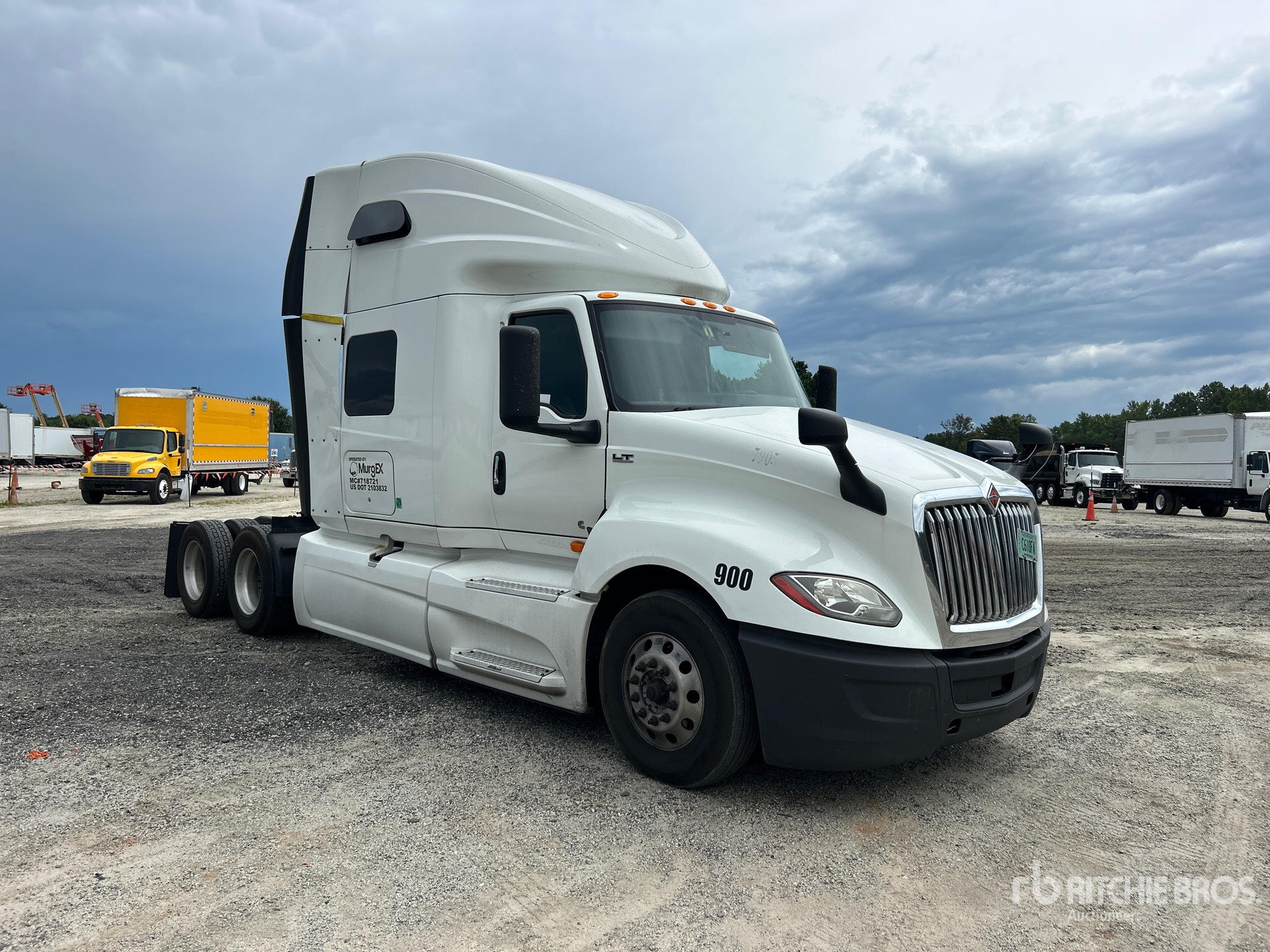 2021 International LT625