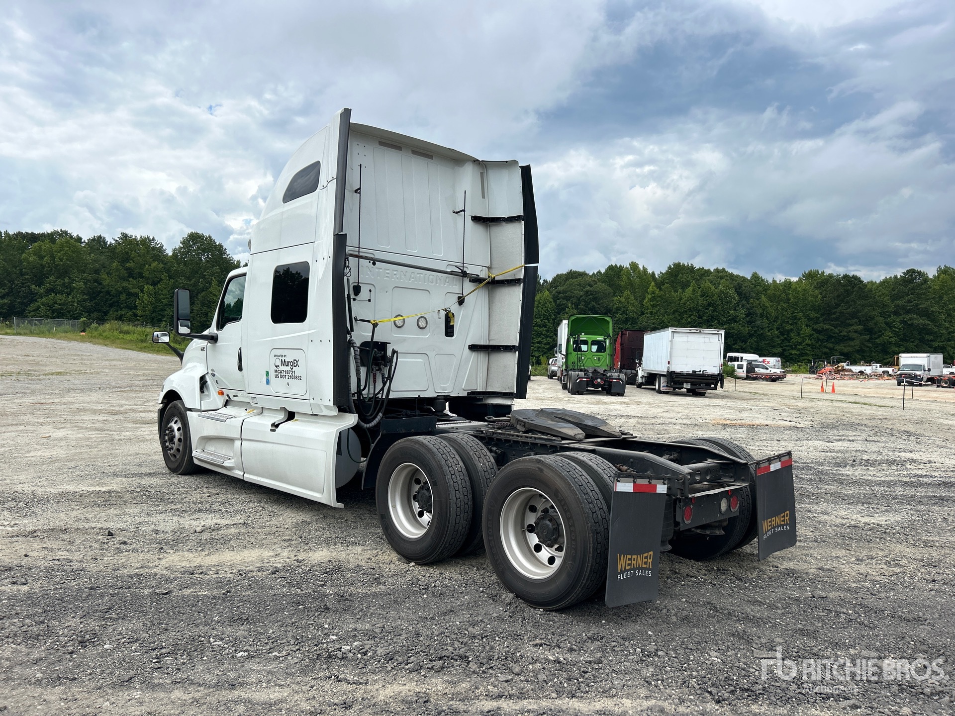 2021 International LT625