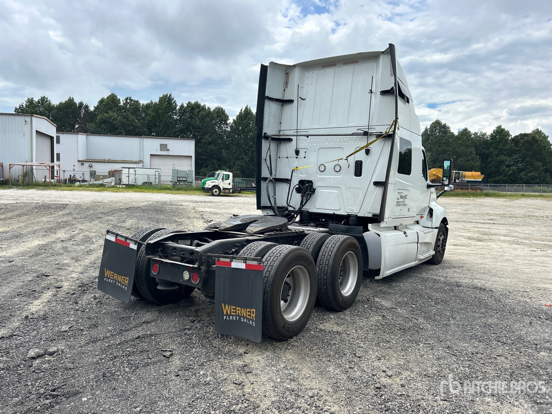 2021 International LT625