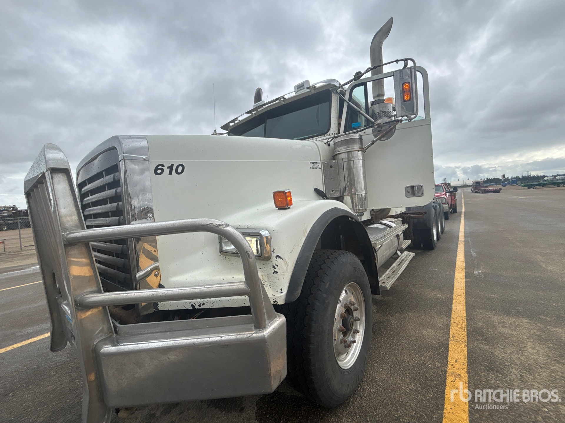 2007 Freightliner FLD120SD