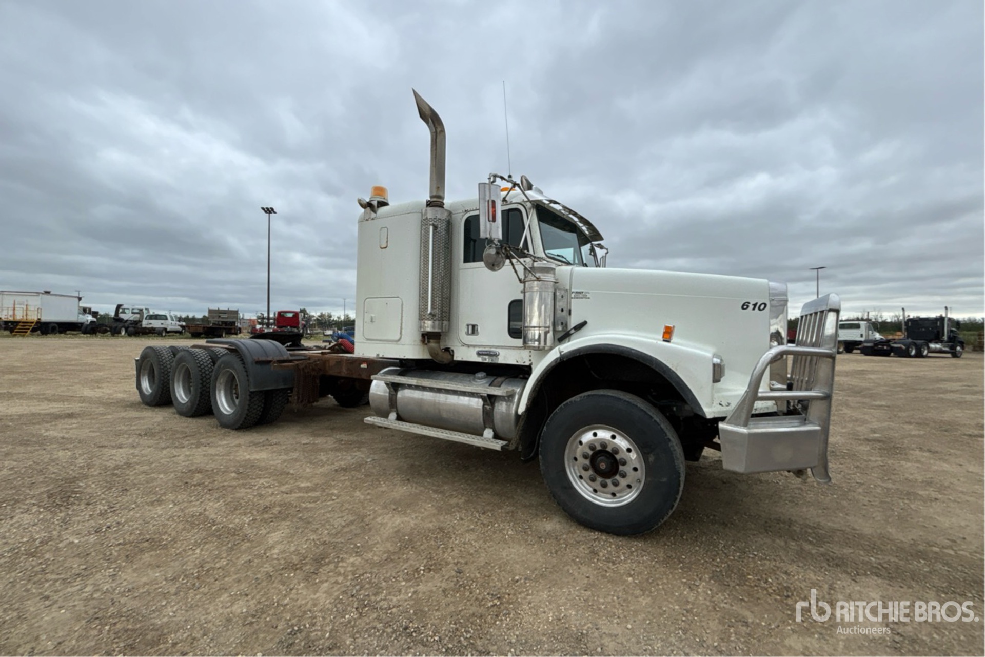 2007 Freightliner FLD120SD