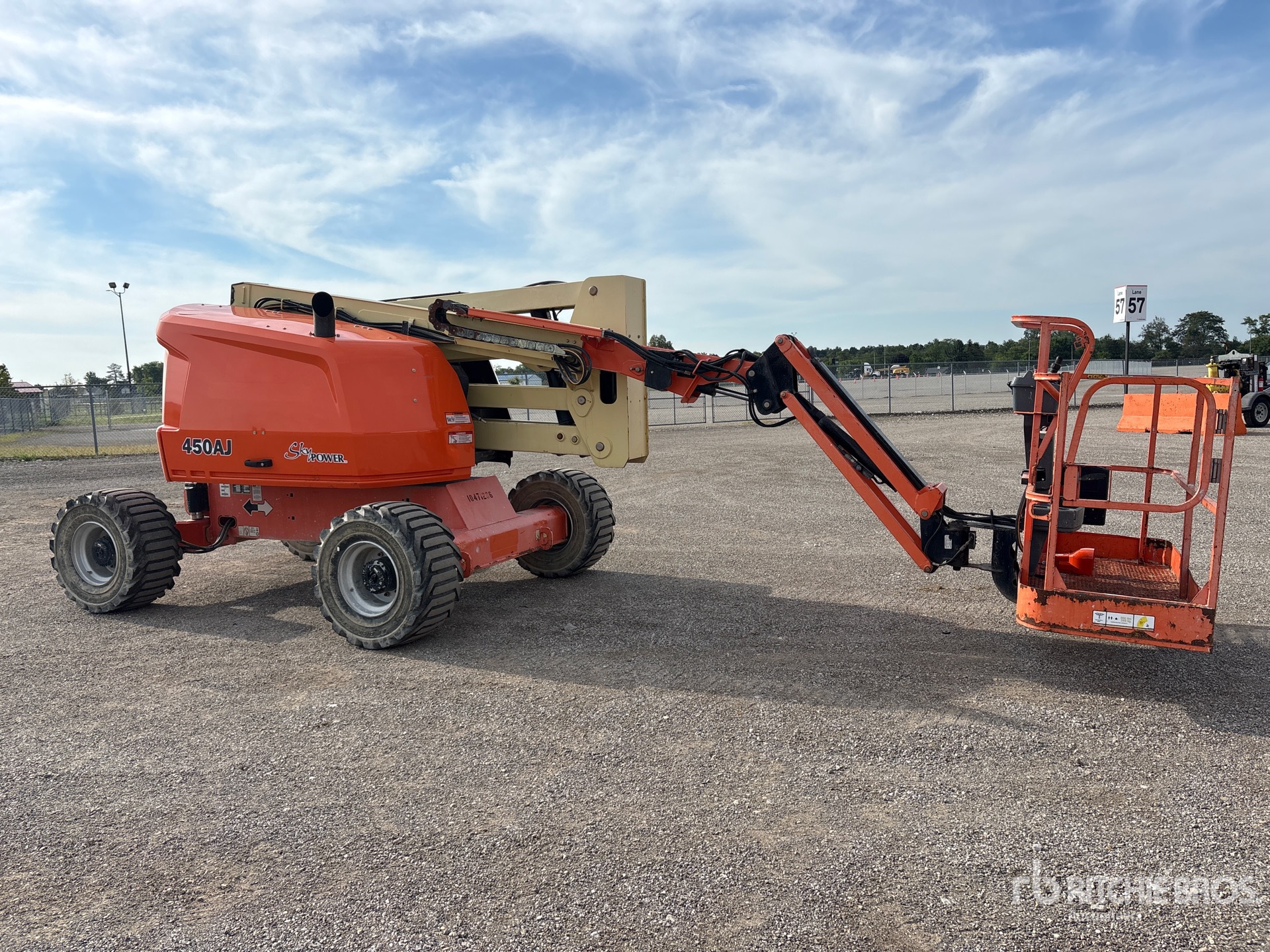 2016 JLG 450AJ