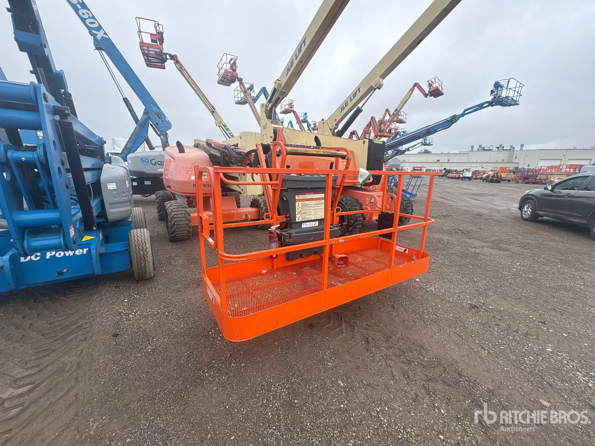 2017 JLG 450AJ