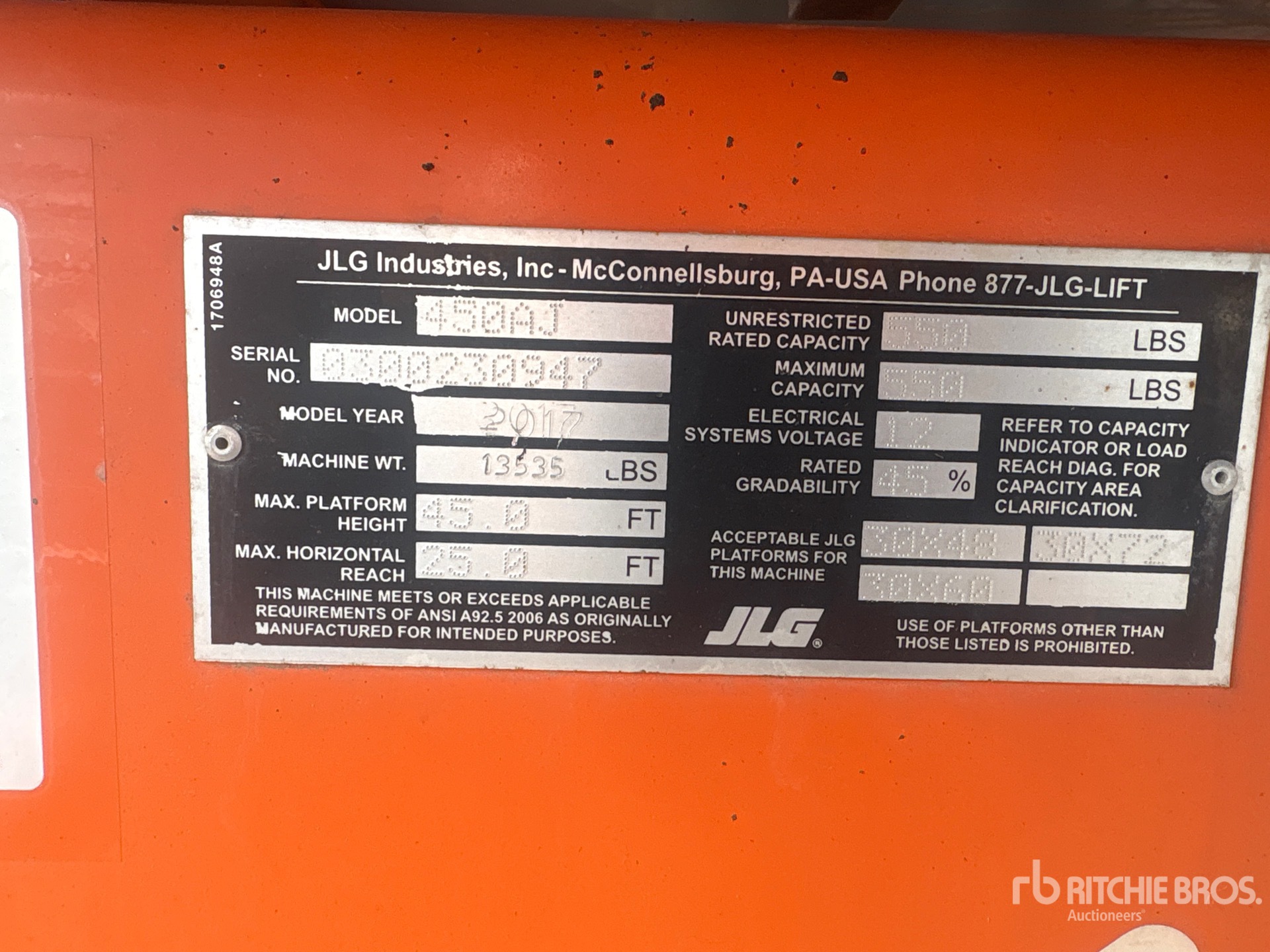 2017 JLG 450AJ