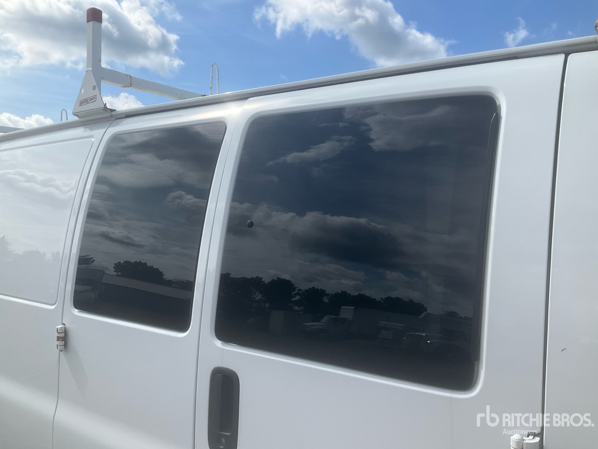 2020 Chevrolet EXPRESS 2500