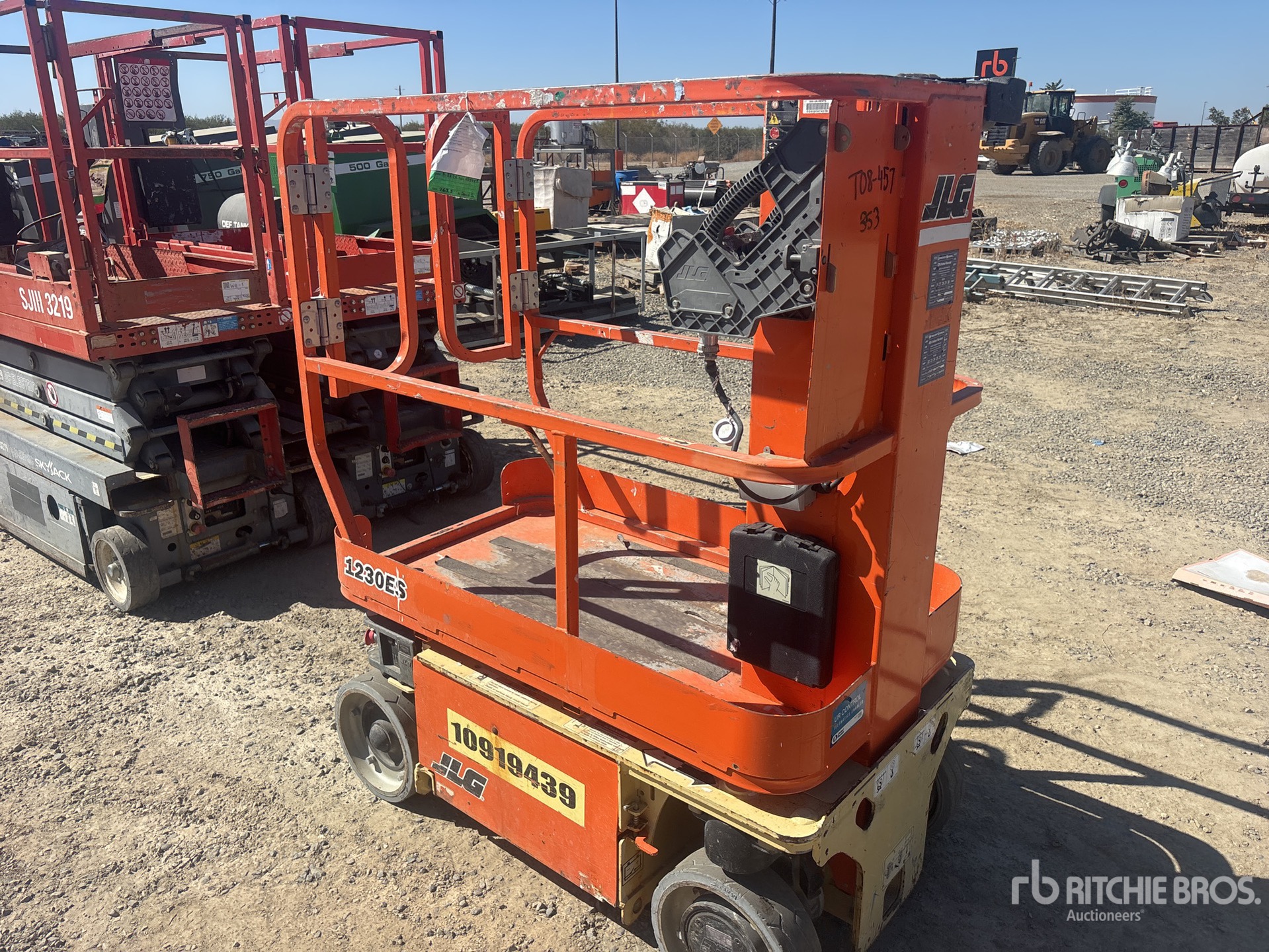 2019 JLG 1230ES