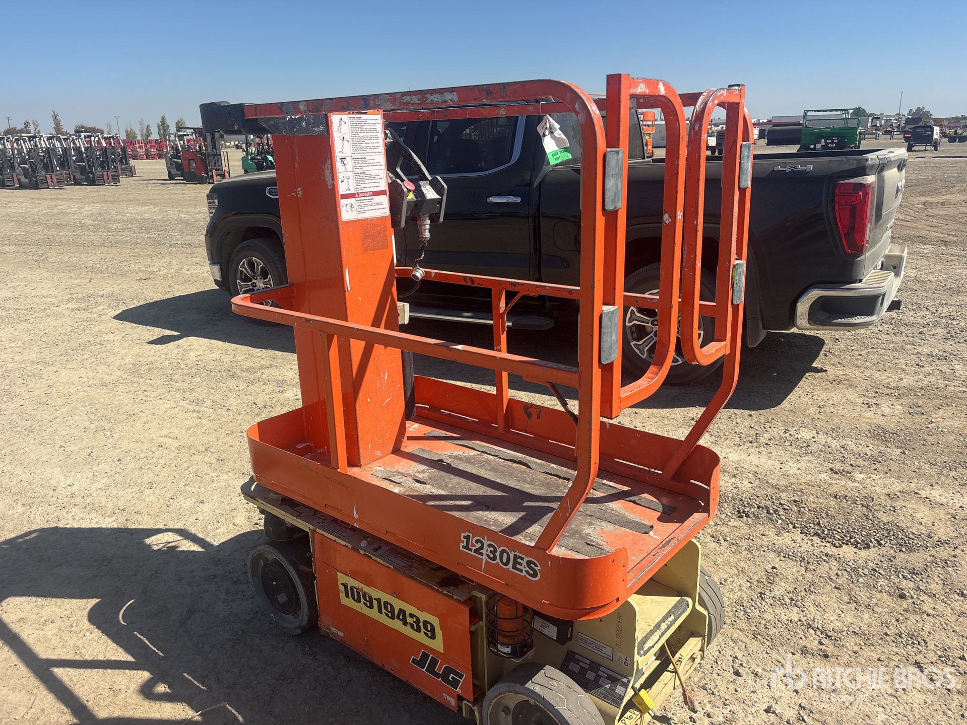 2019 JLG 1230ES