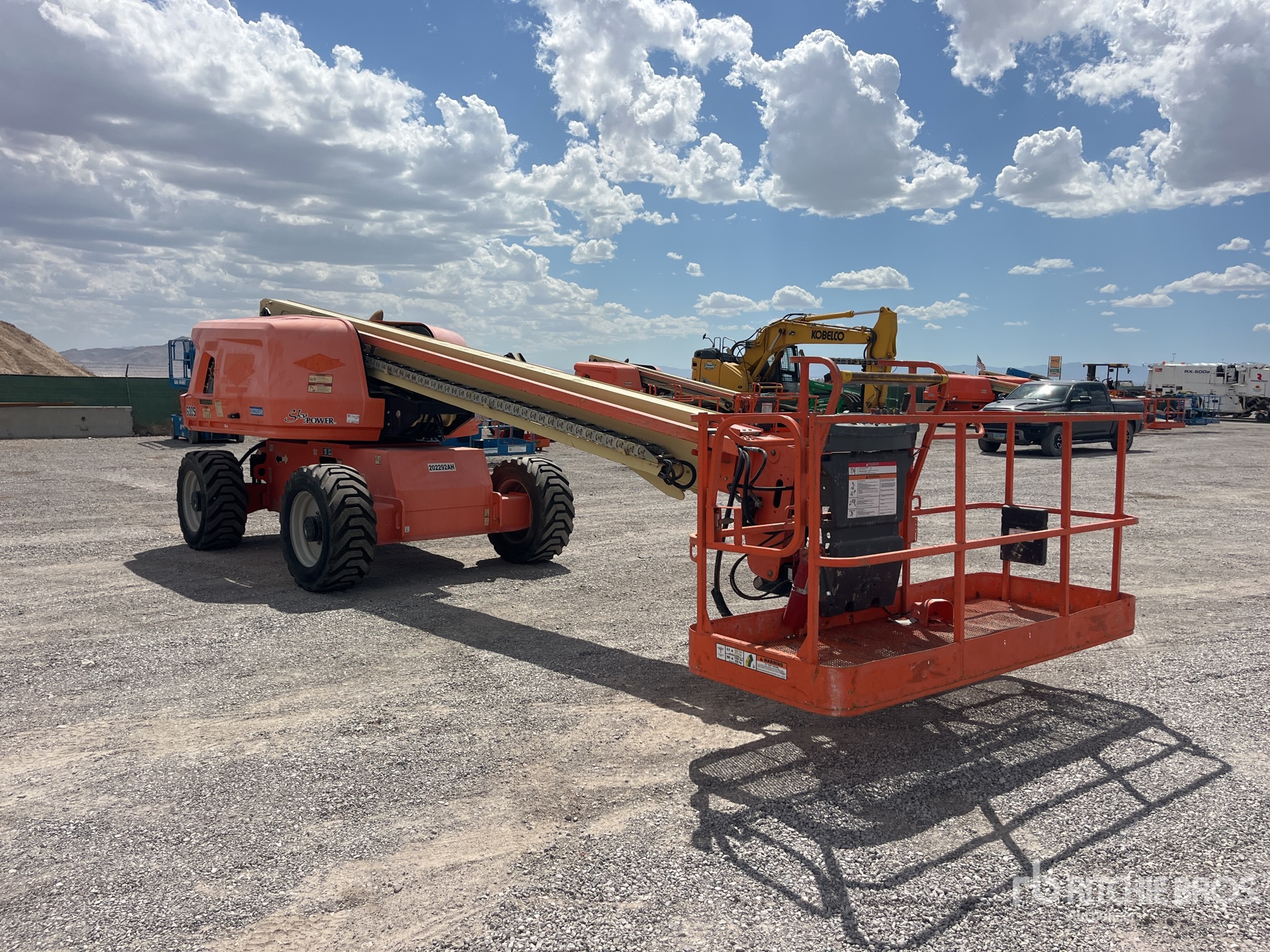 2018 JLG 600S