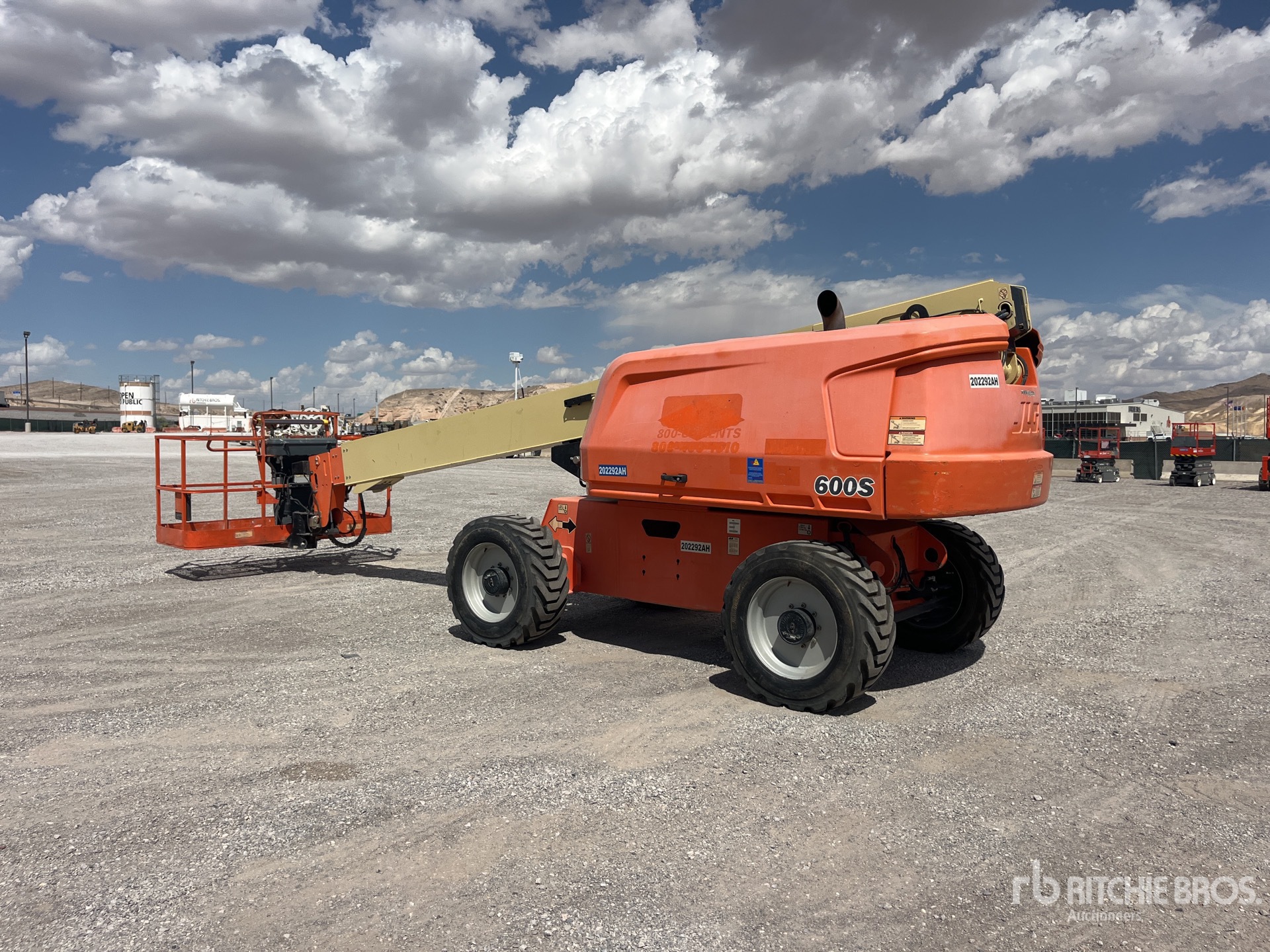 2018 JLG 600S
