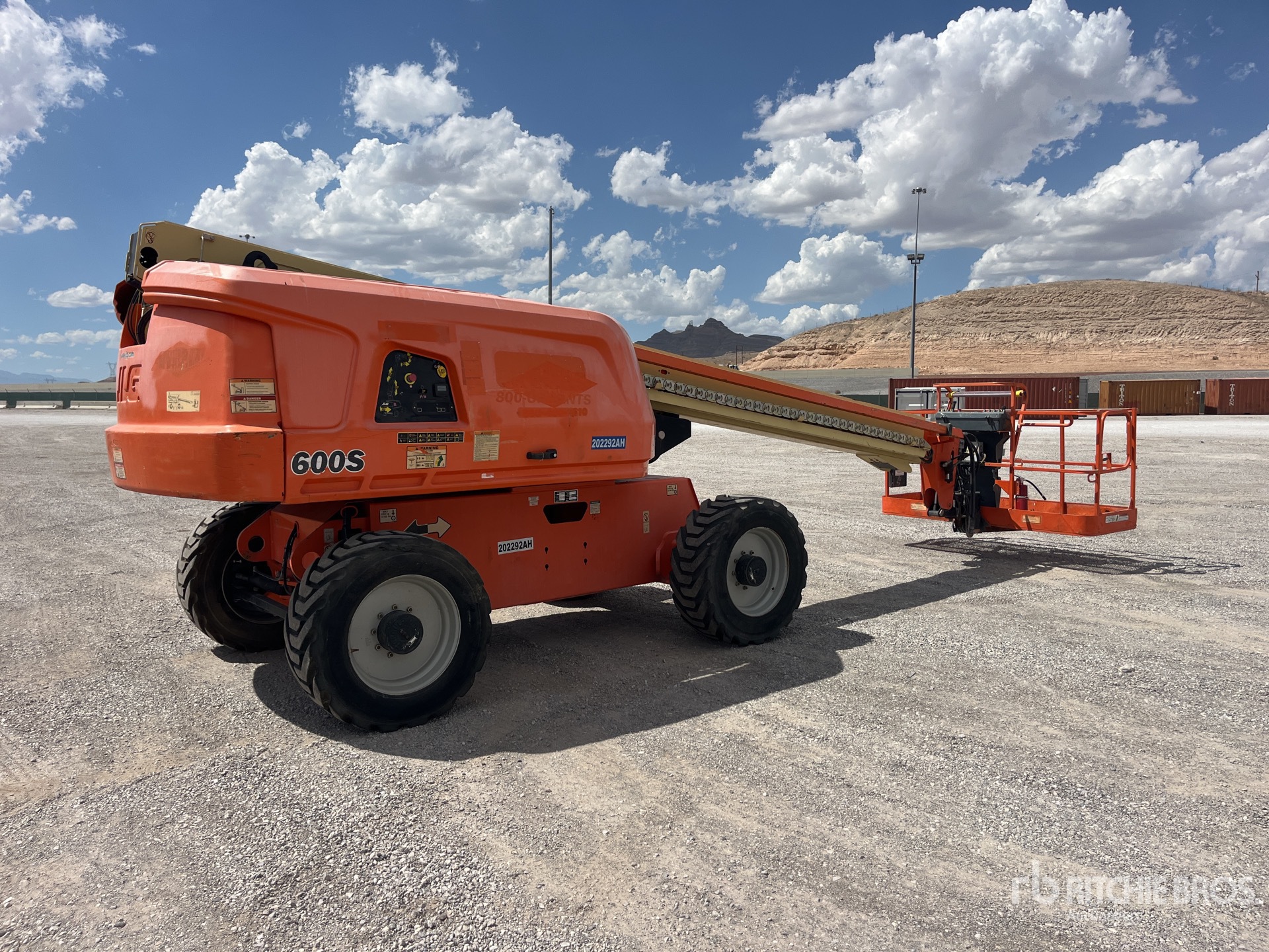 2018 JLG 600S