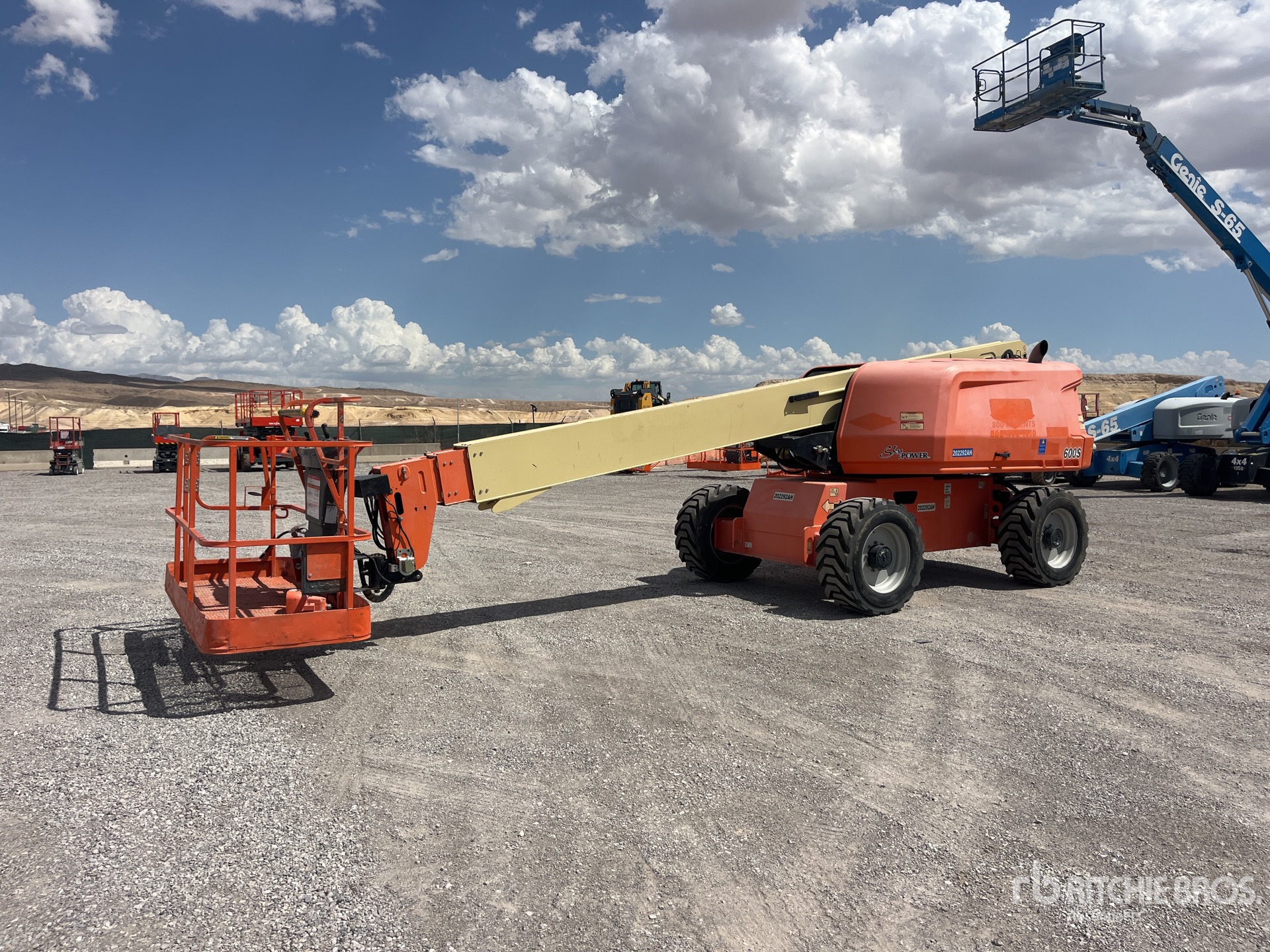 Photo of 2018 JLG 600S