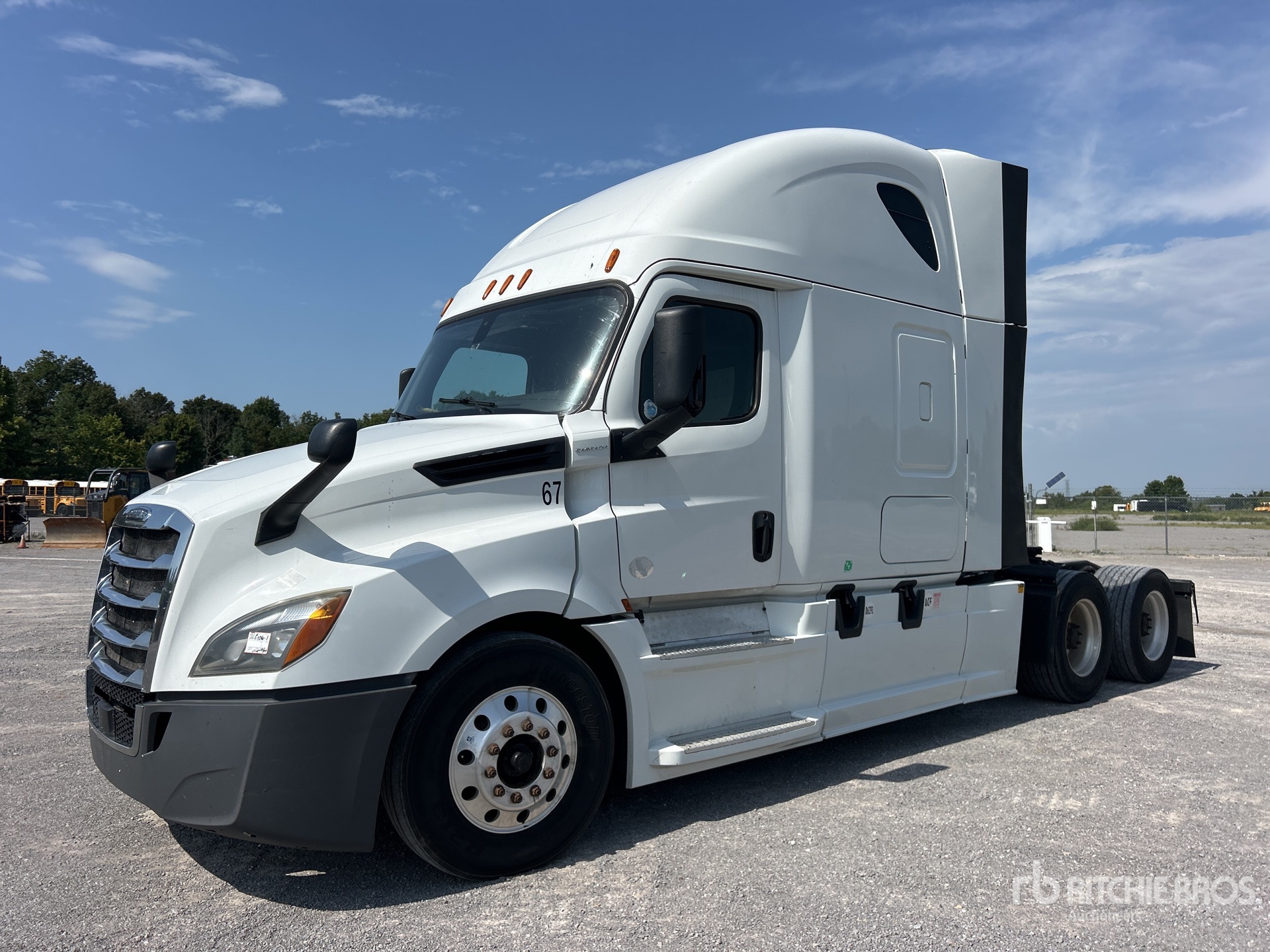 2018 Freightliner CASCADIA 126