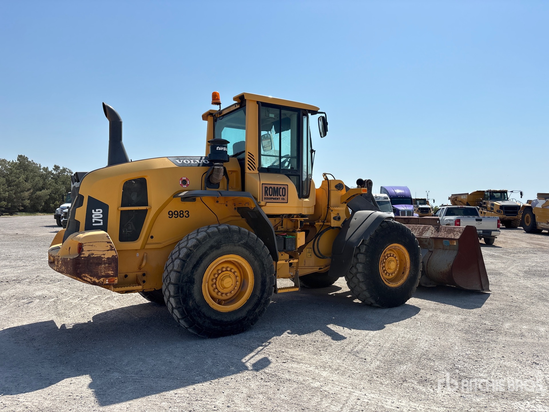 General Appearance with Picture, Right Rear Corner