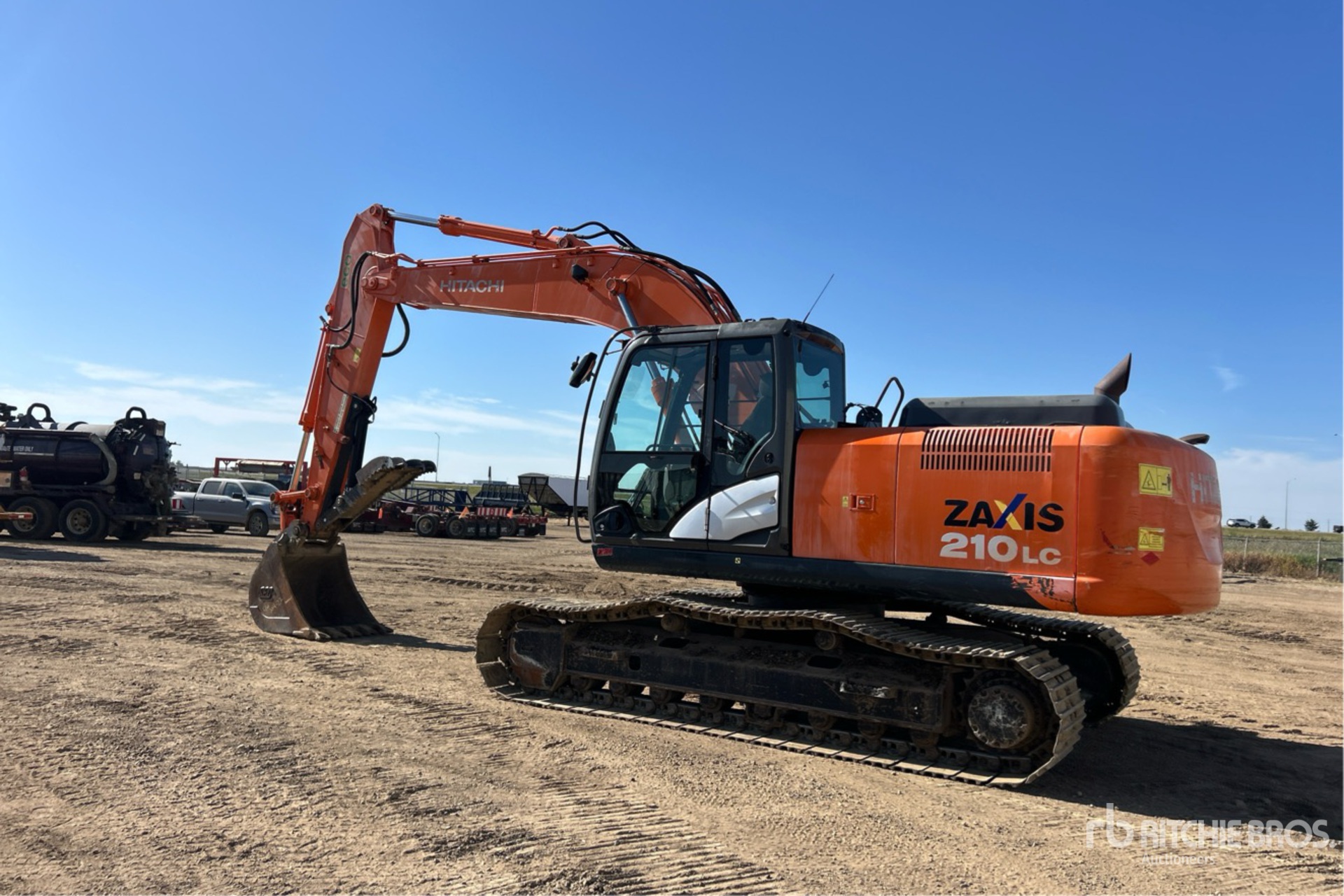 2015 Hitachi ZX210LC-5B