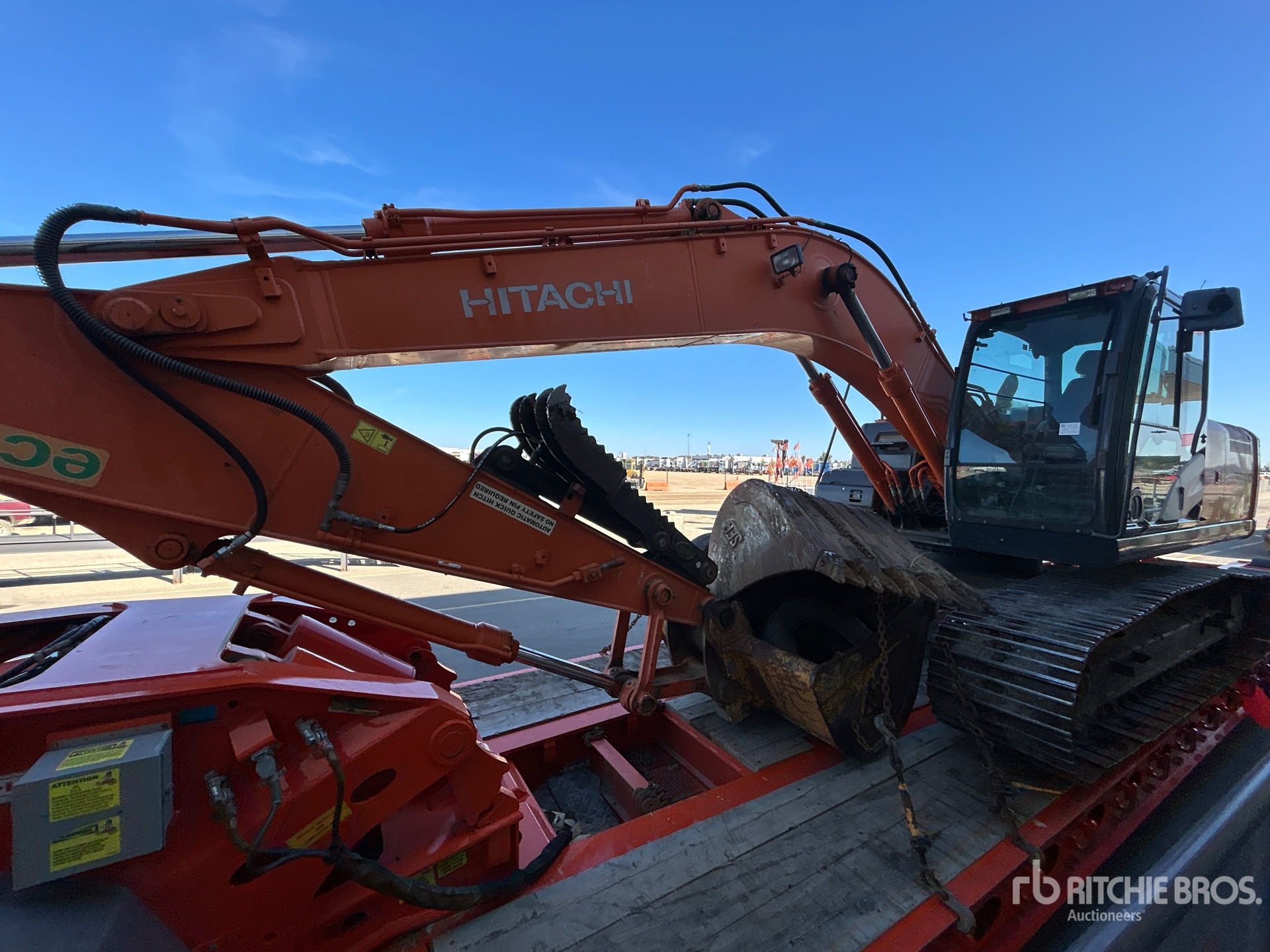 2015 Hitachi ZX210LC-5B