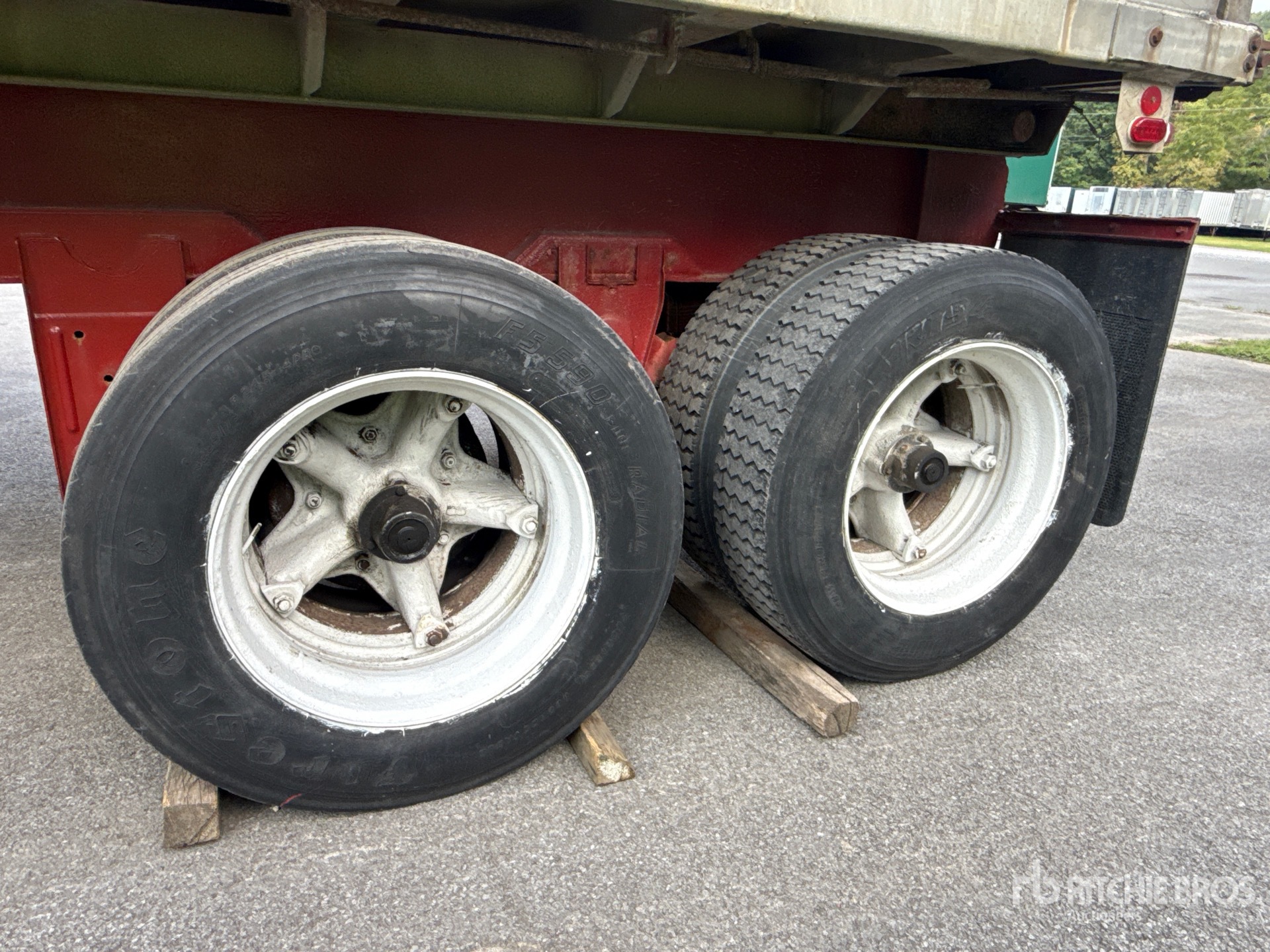 1960 Fruehauf 24 FT T/A ALUMINUM