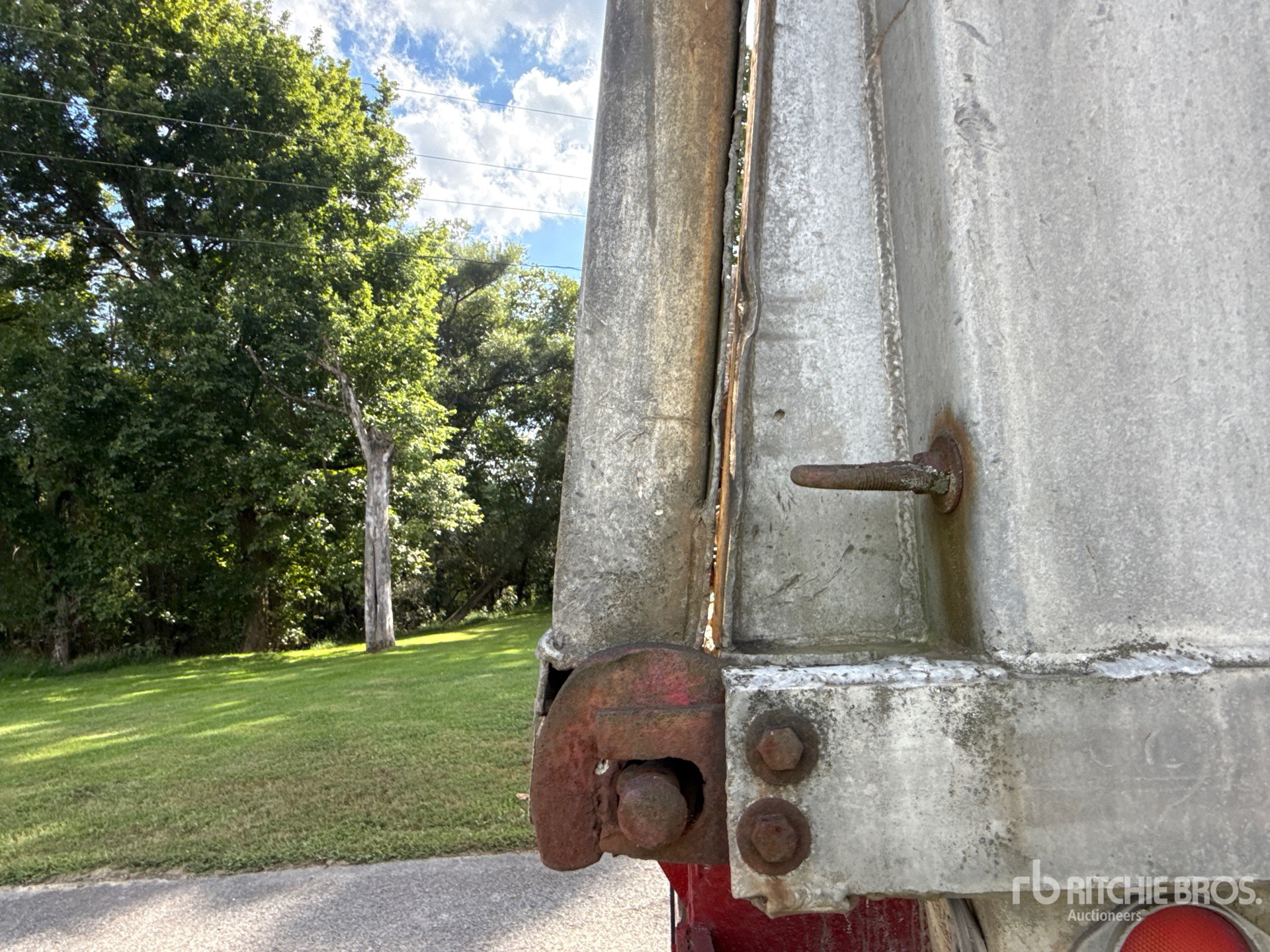 1960 Fruehauf 24 FT T/A ALUMINUM