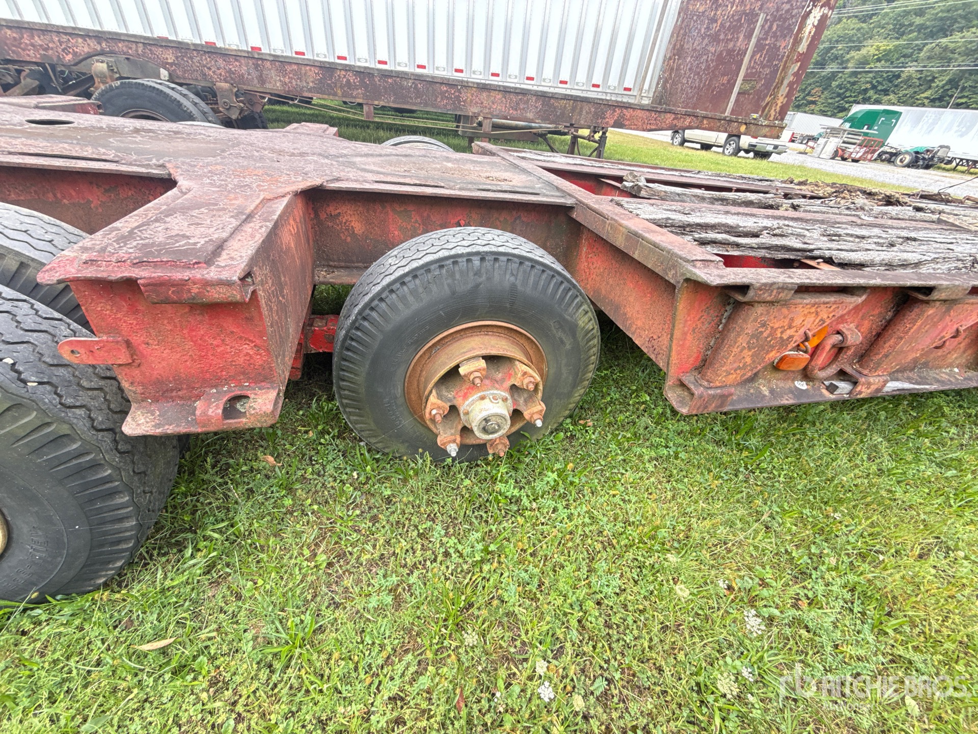 1968 Fruehauf Tri/A Fixed Neck