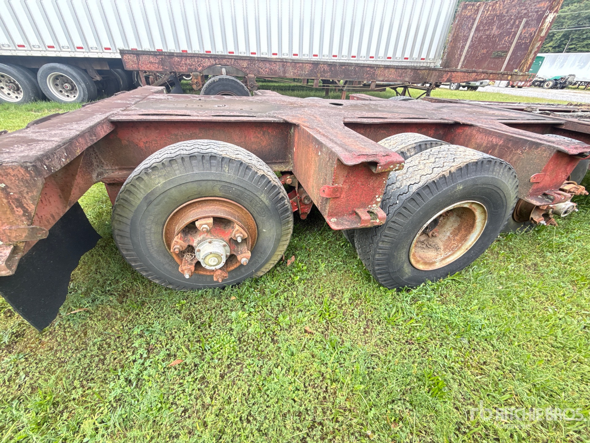 1968 Fruehauf Tri/A Fixed Neck