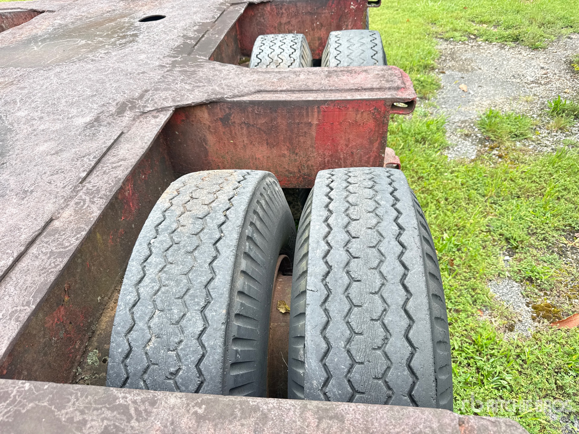 1968 Fruehauf Tri/A Fixed Neck