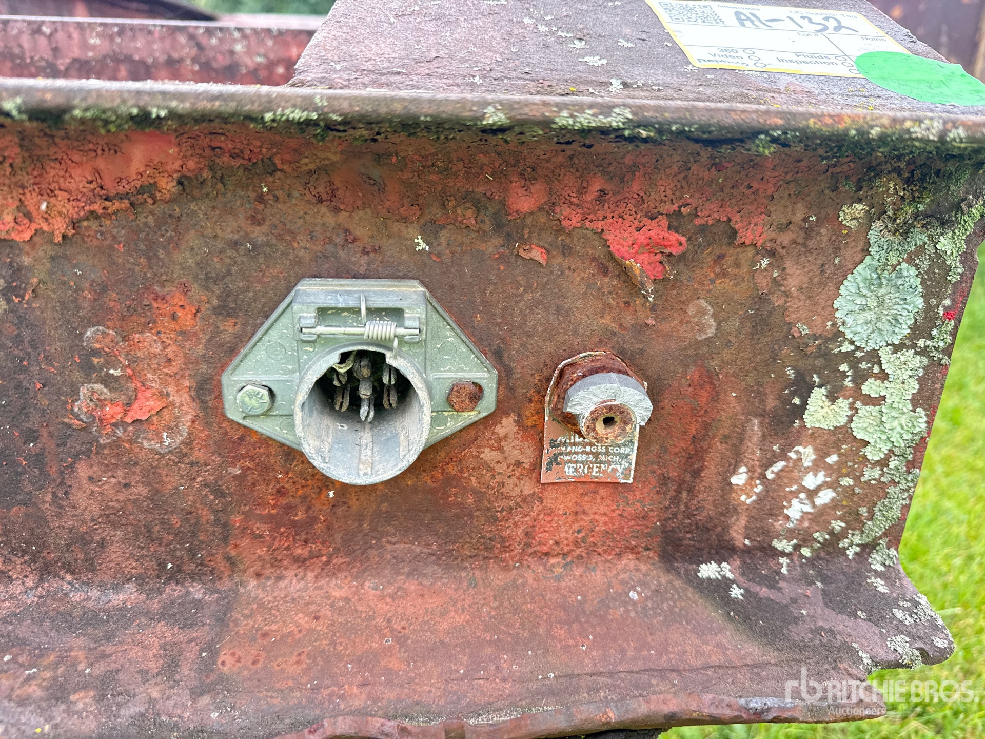 1968 Fruehauf Tri/A Fixed Neck
