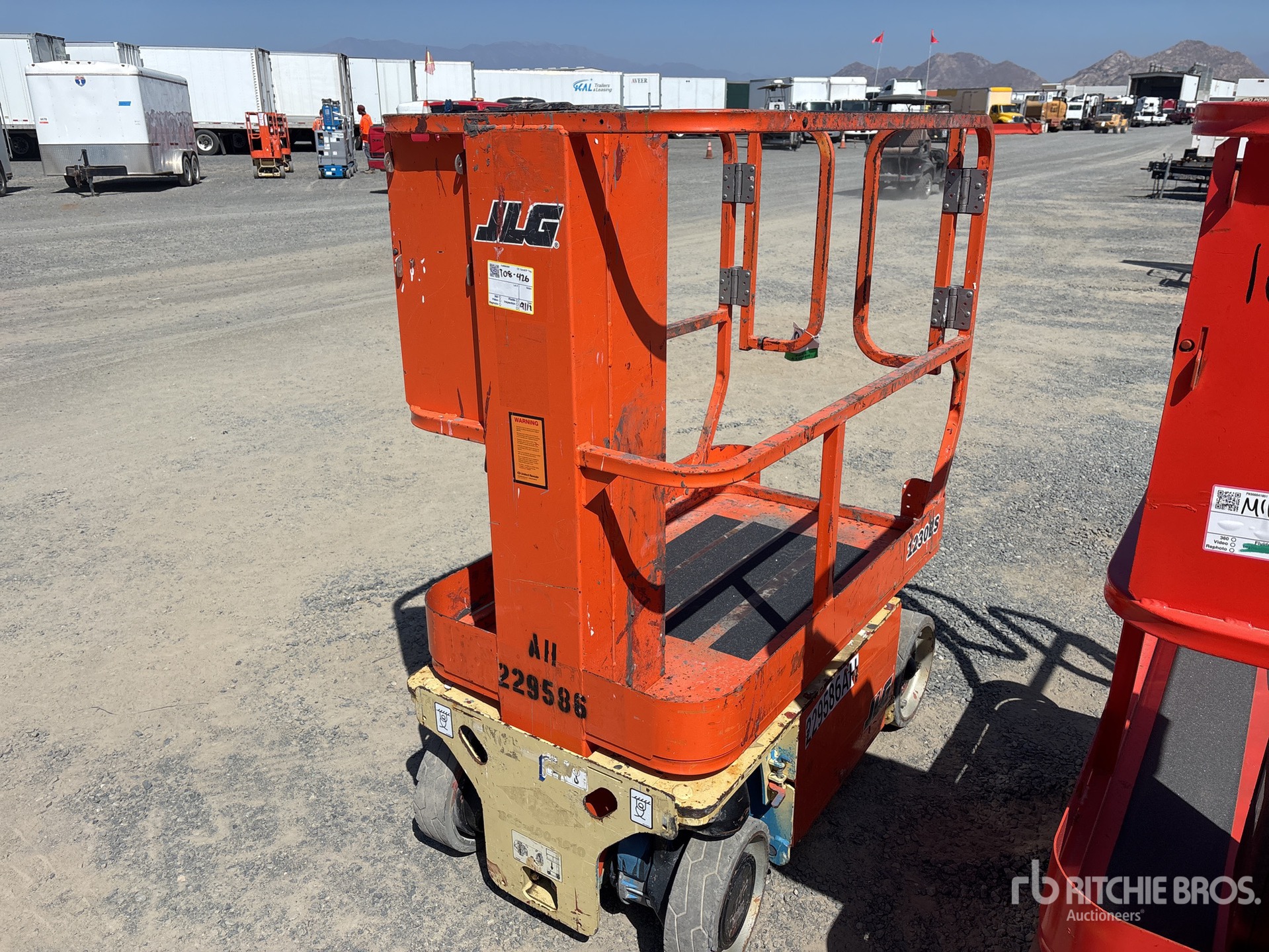 Photo of 2019 JLG 1230ES
