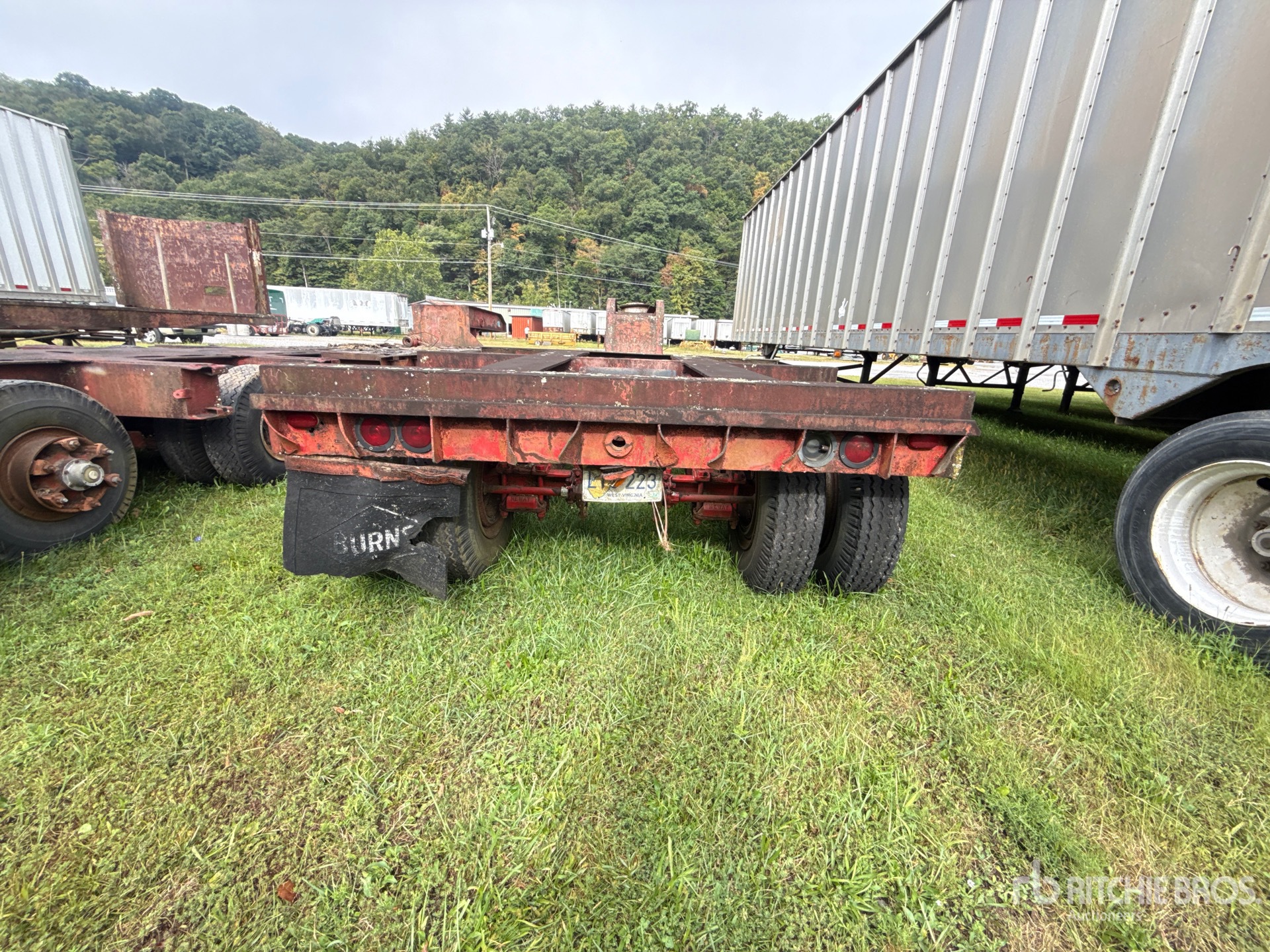 1958 Fruehauf T/A Removable Gooseneck