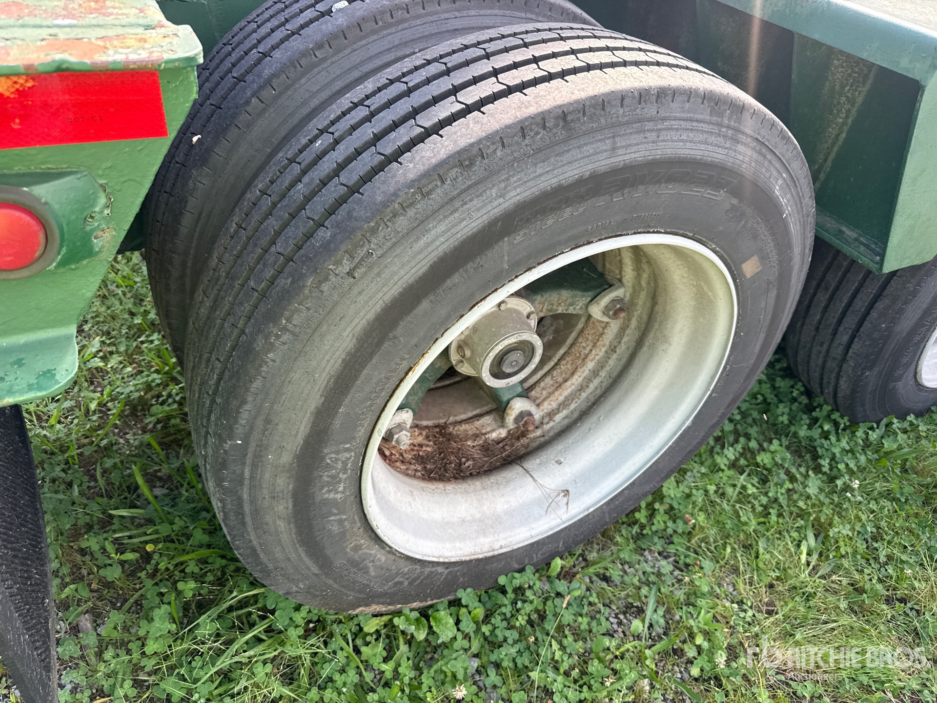 1987 Fruehauf T/A Removable Gooseneck