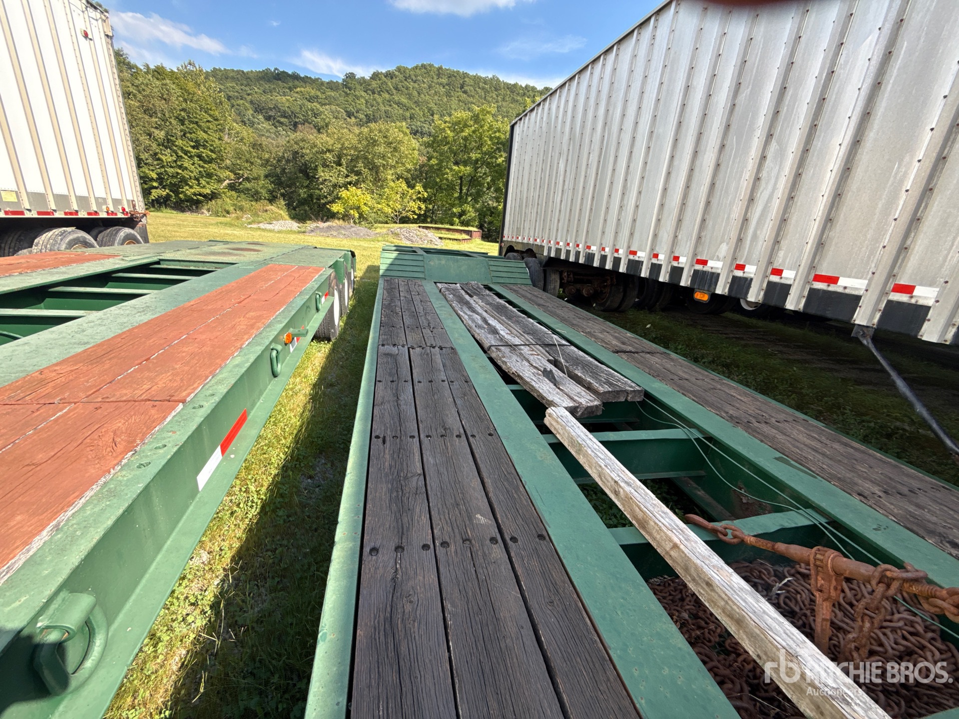 1987 Fruehauf T/A Removable Gooseneck
