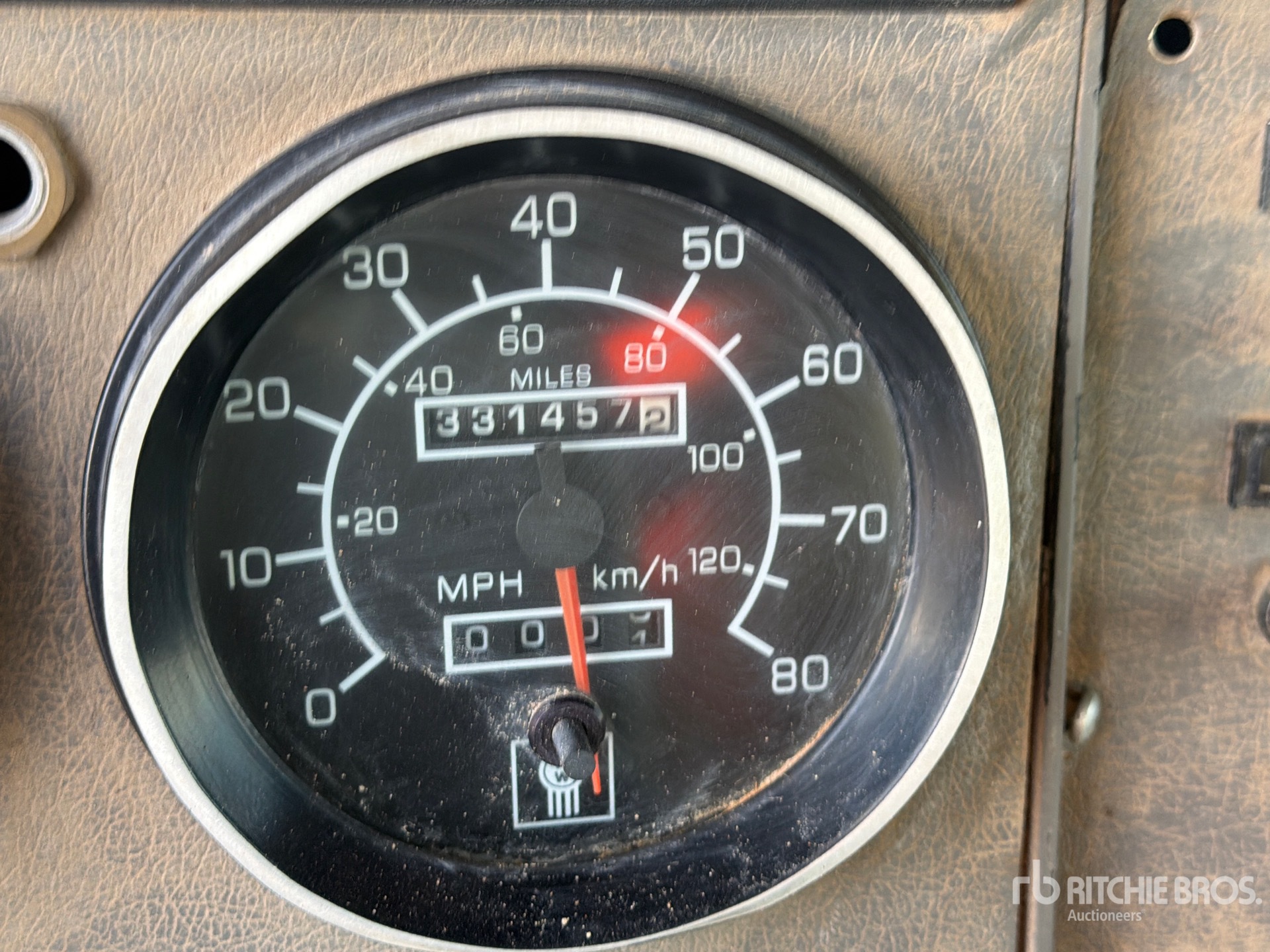 2005 Kenworth T300