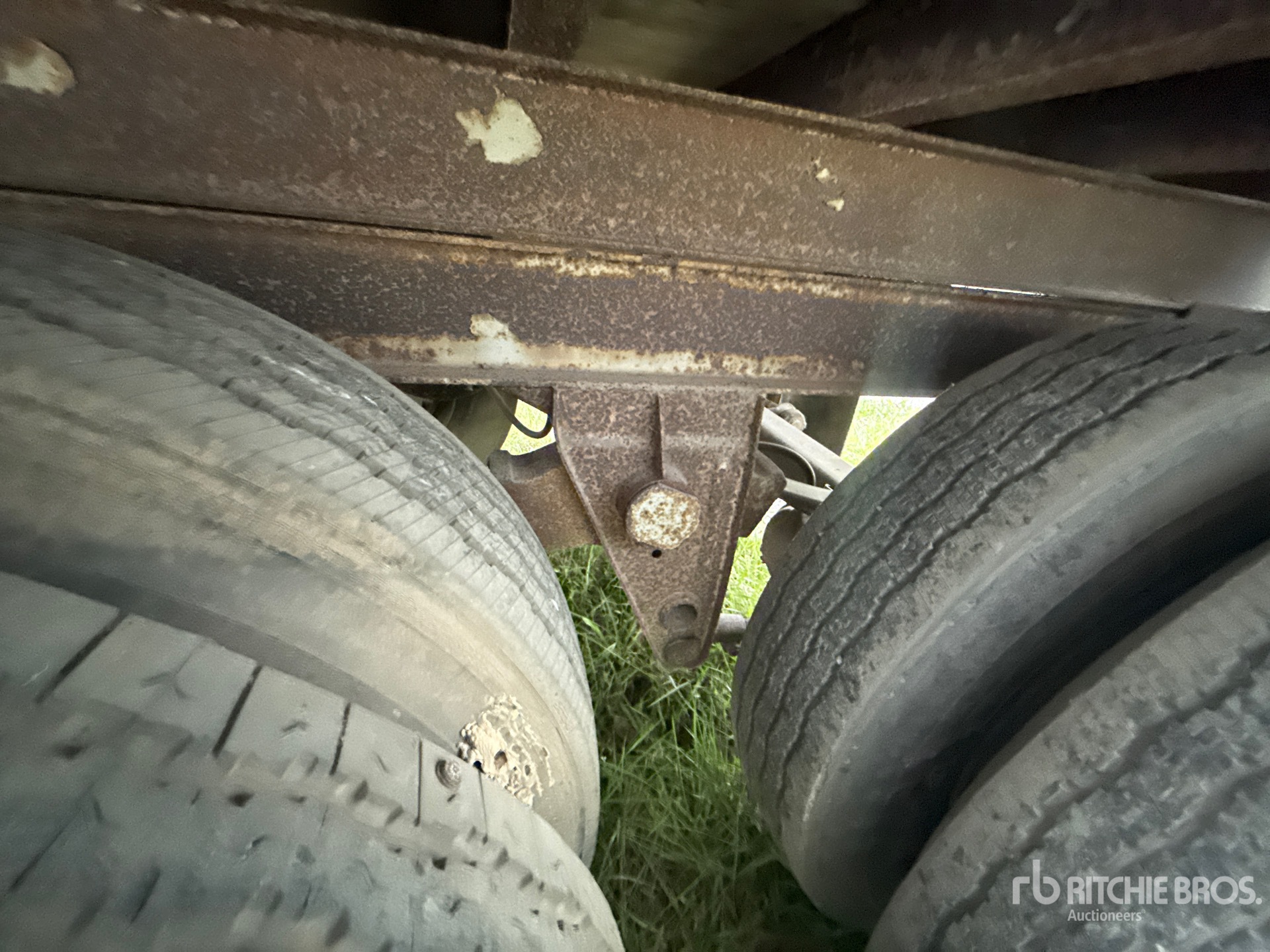 1973 Fruehauf 40 FT X 96 IN T/A (INOPERABLE)