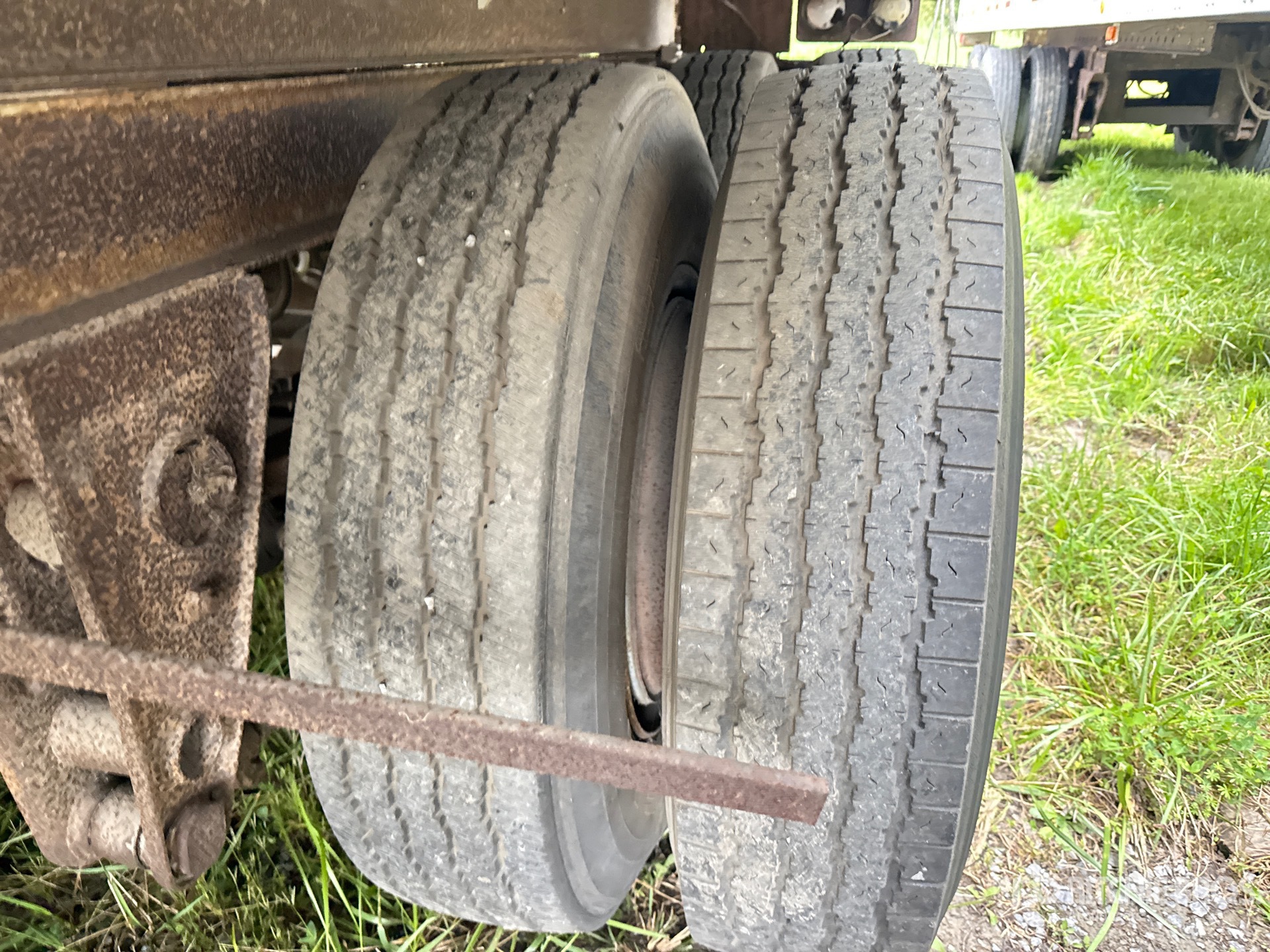 1973 Fruehauf 40 FT X 96 IN T/A (INOPERABLE)