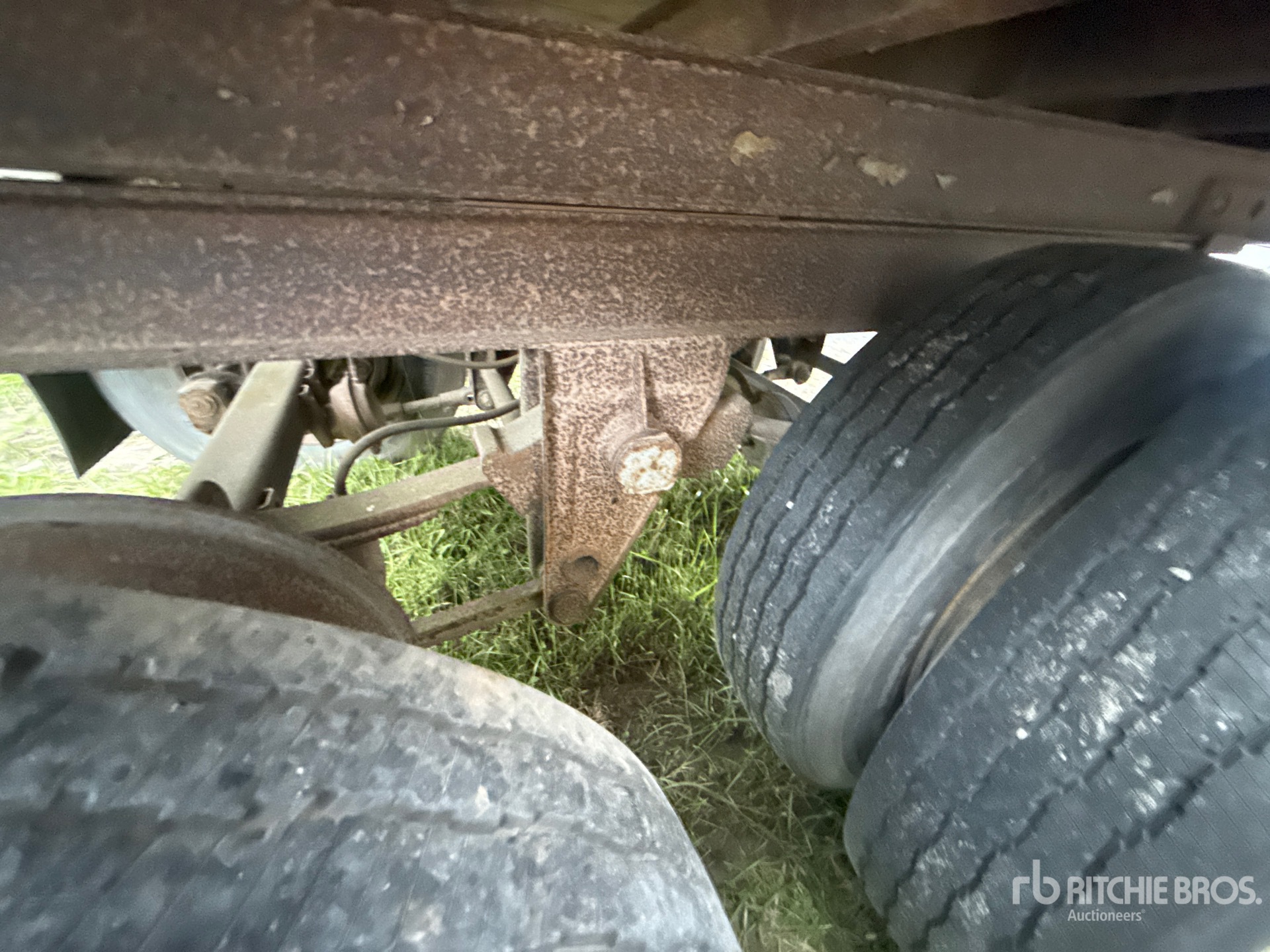1973 Fruehauf 40 FT X 96 IN T/A (INOPERABLE)