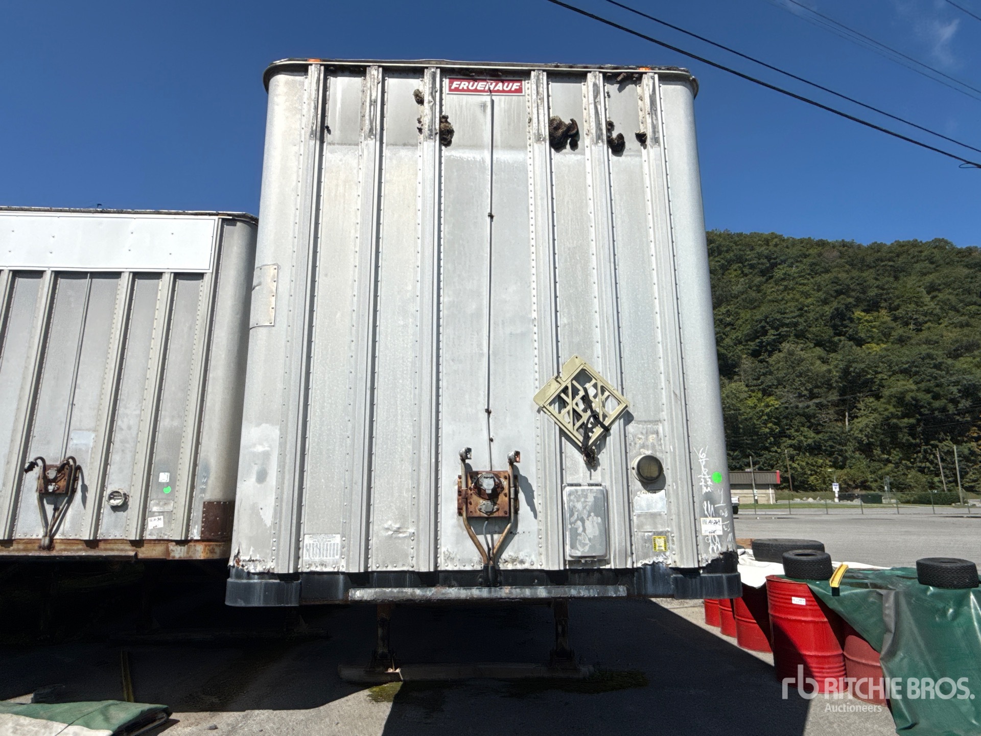1977 Fruehauf 40 FT X 96 IN T/A