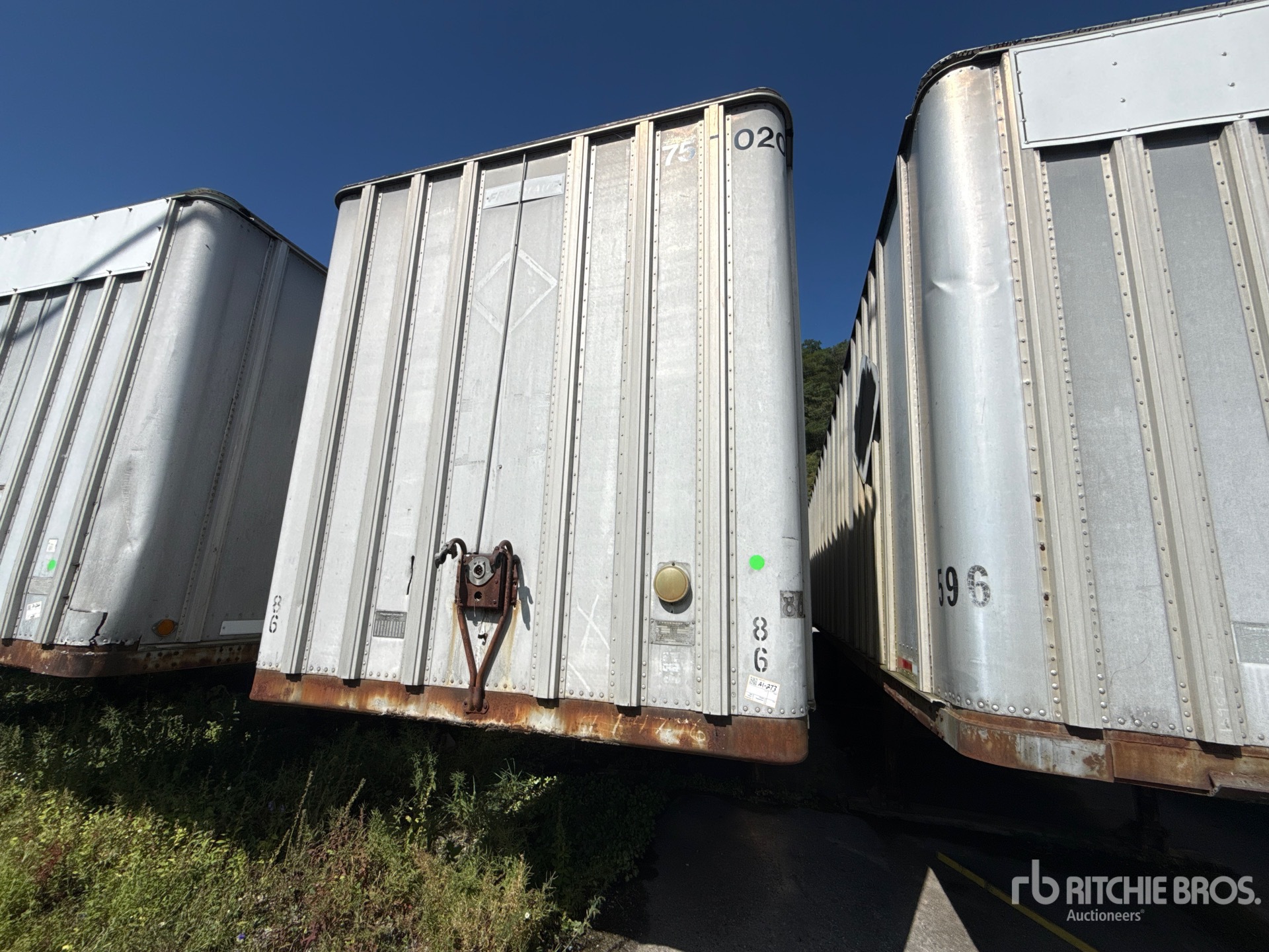 1975 Fruehauf 40 FT X 96 IN T/A (INOPERABLE)