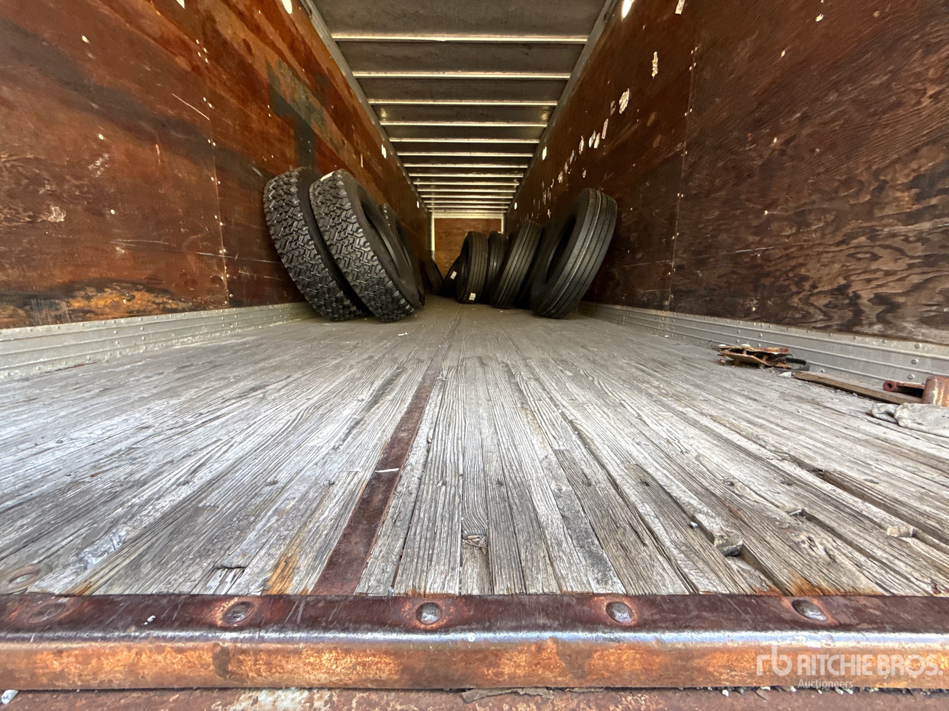 1975 Fruehauf 40 FT X 96 IN T/A (INOPERABLE)