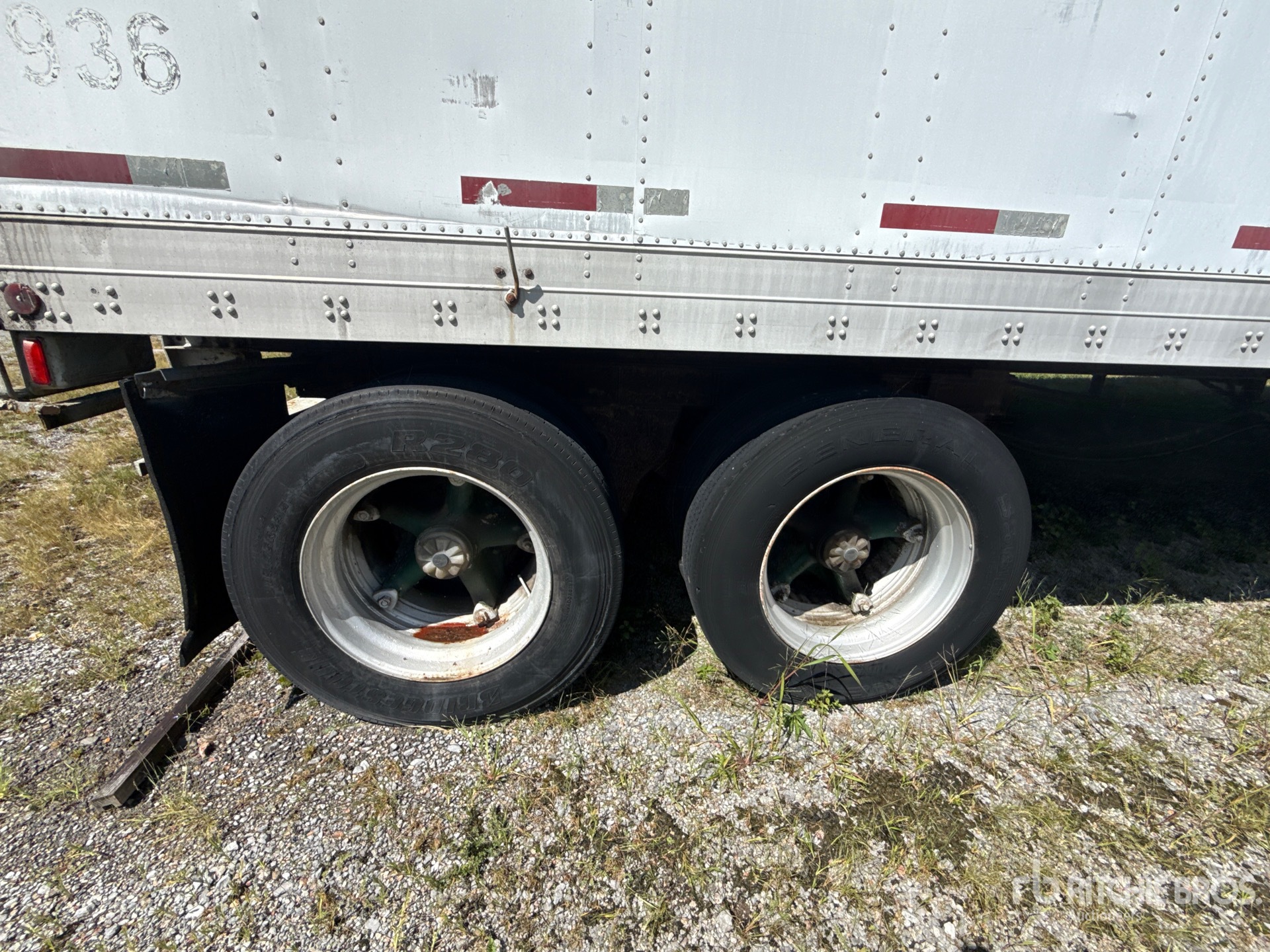 1989 Fruehauf 48 FT X 96 IN T/A
