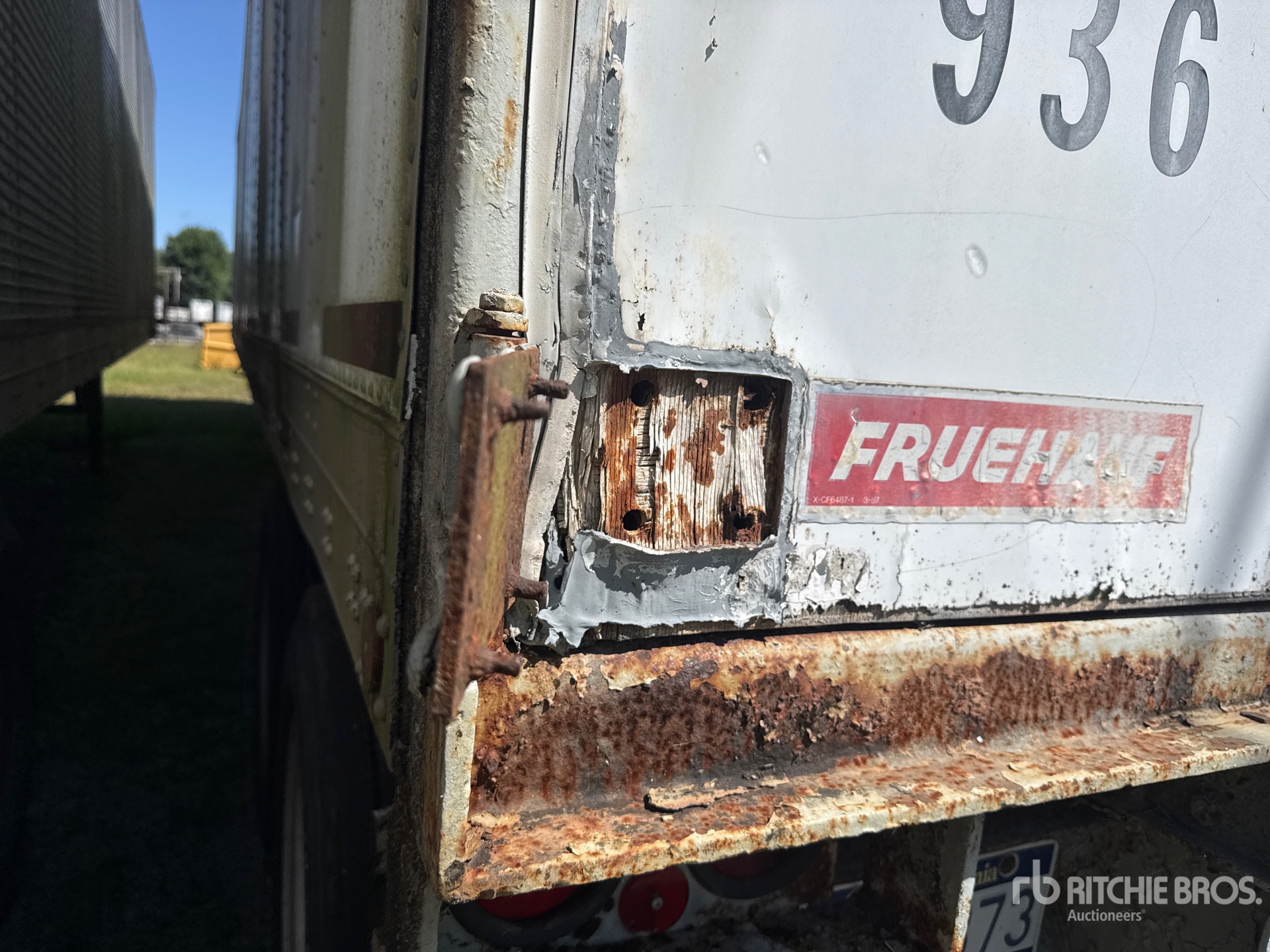 1989 Fruehauf 48 FT X 96 IN T/A