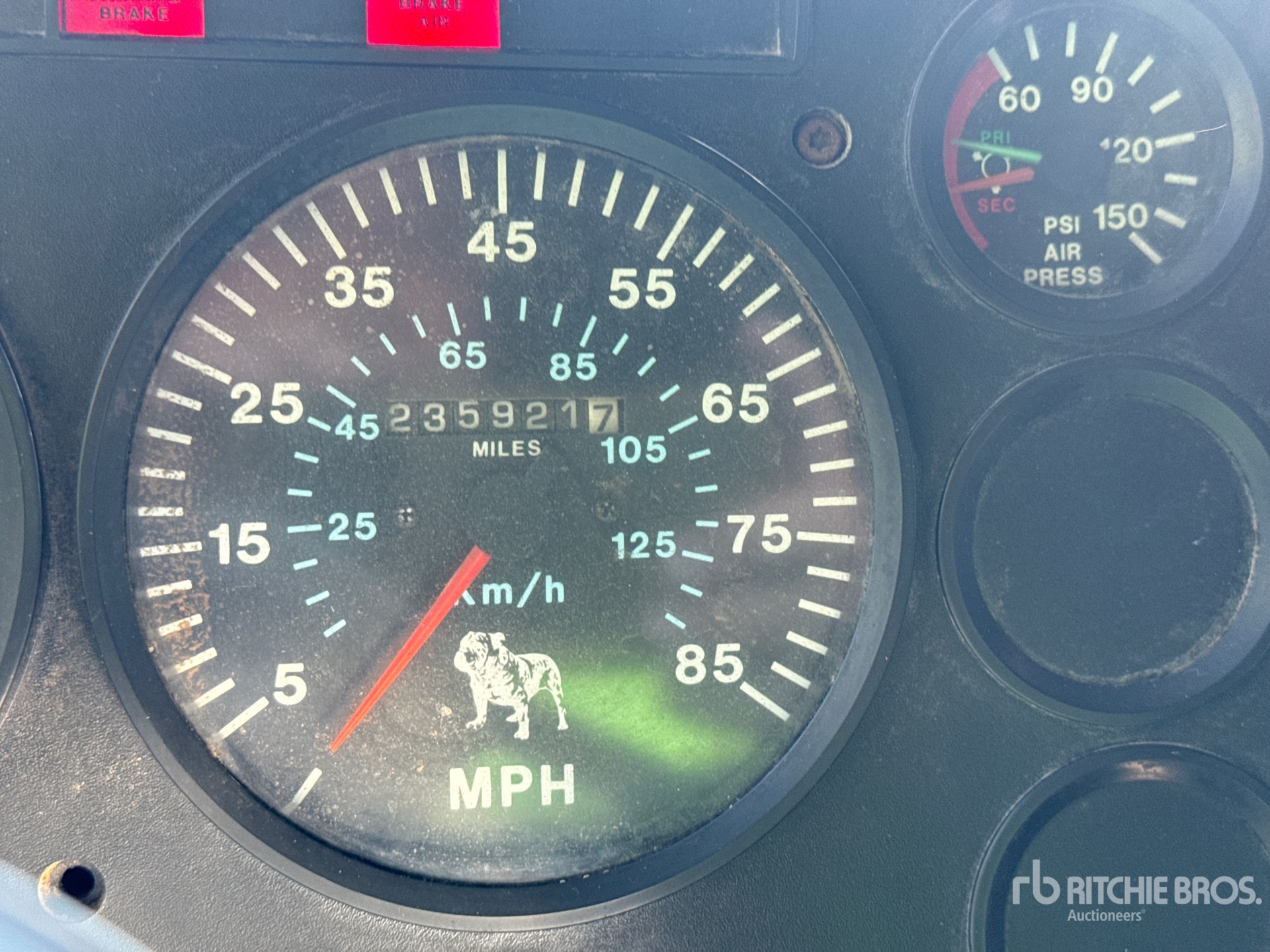 1995 Mack CH613