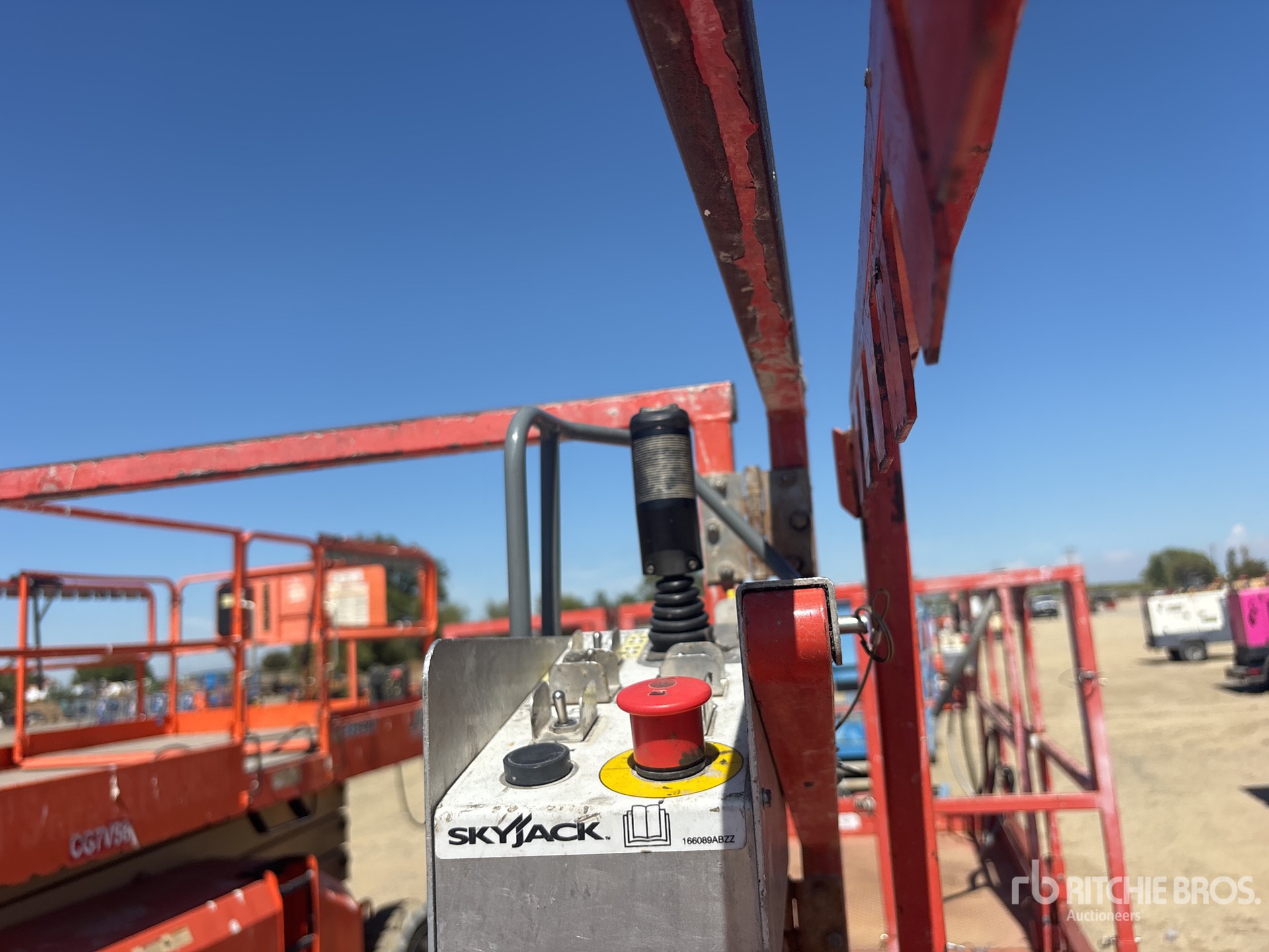 2019 Skyjack SJ6832 RT