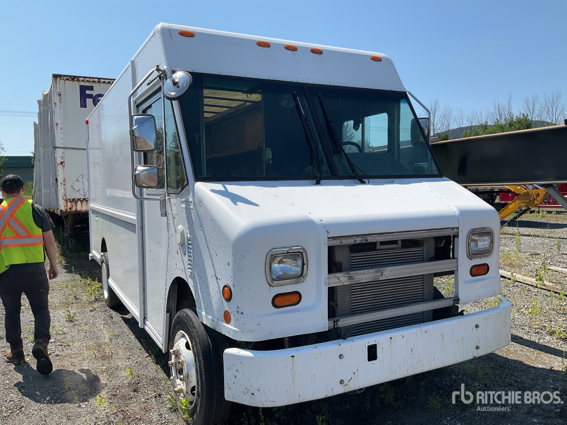 2002 Freightliner MT45