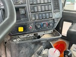 Cab with Control de Frenos