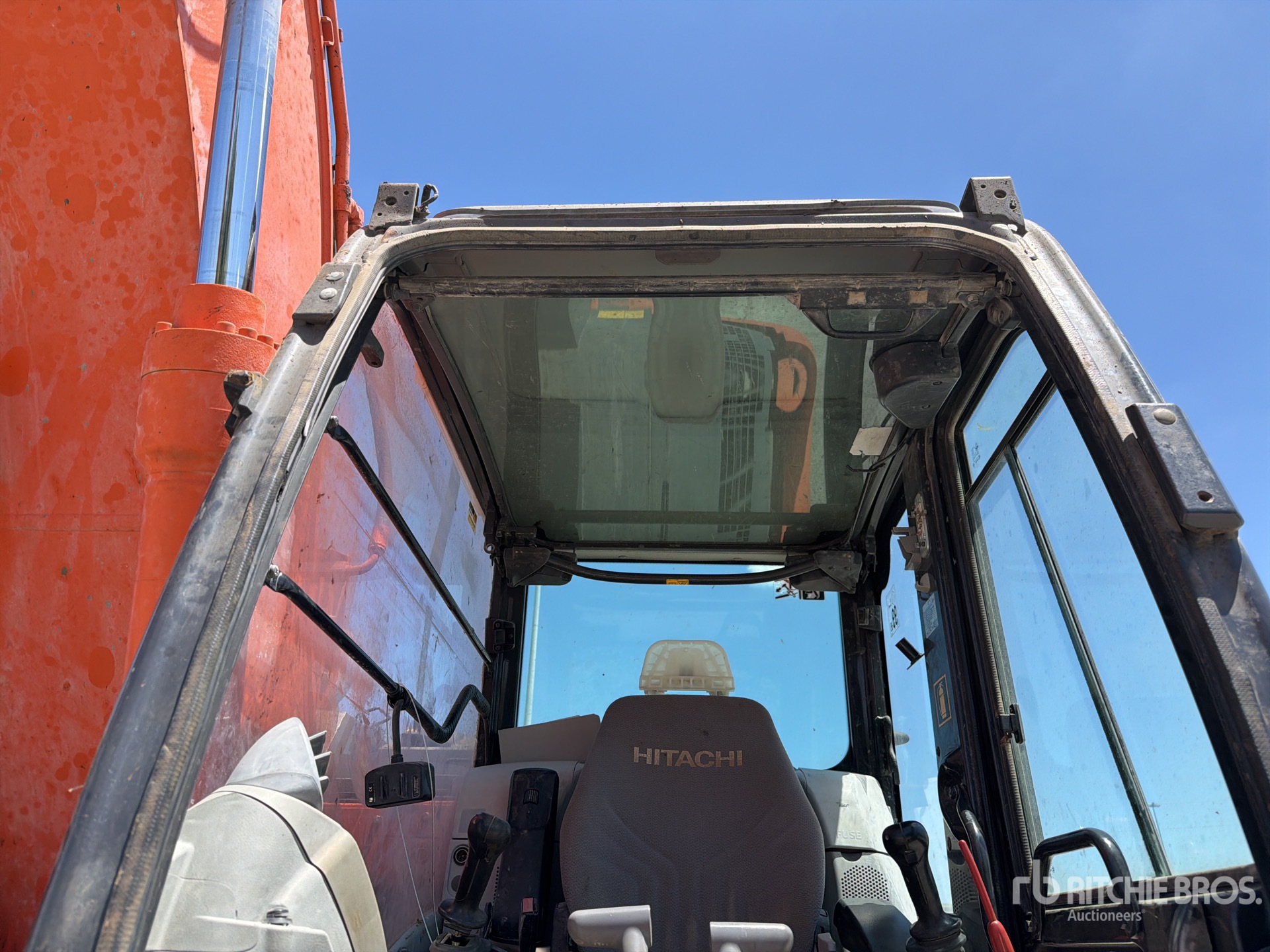 2017 Hitachi ZX135US-6