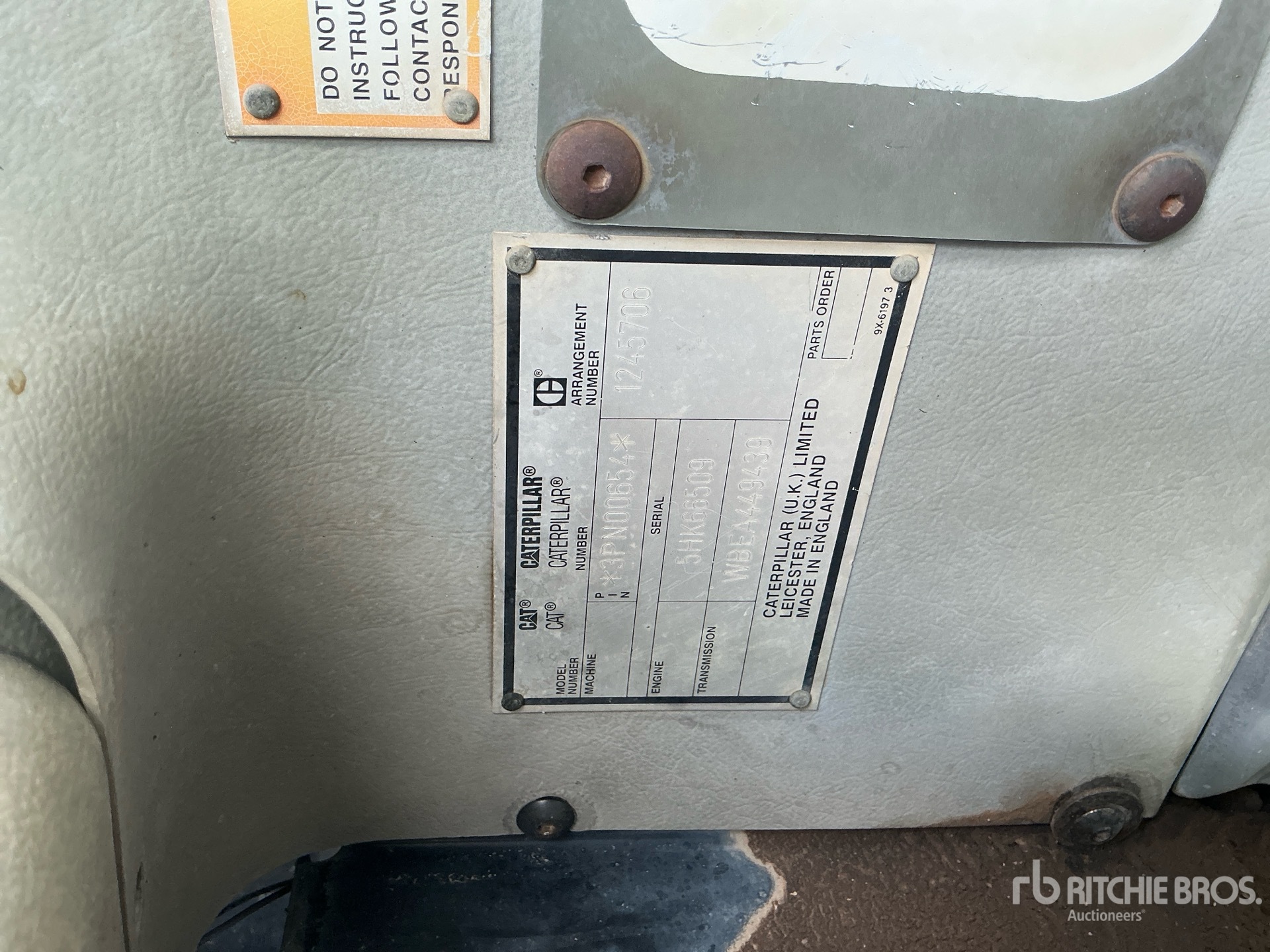 Photo of a 1998 Caterpillar TH103